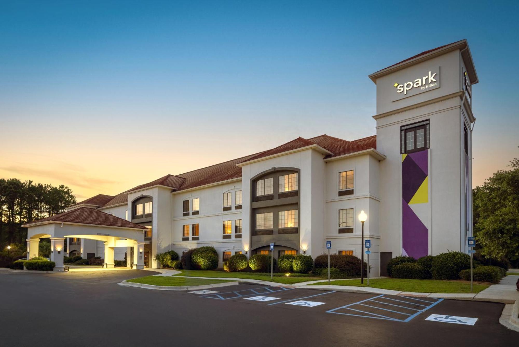 Spark By Hilton Airport 2* Savannah