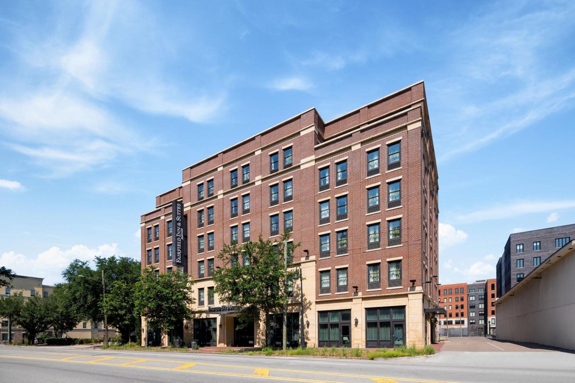 Fairfield & By Marriott Downtown Historic District Hotel 3*