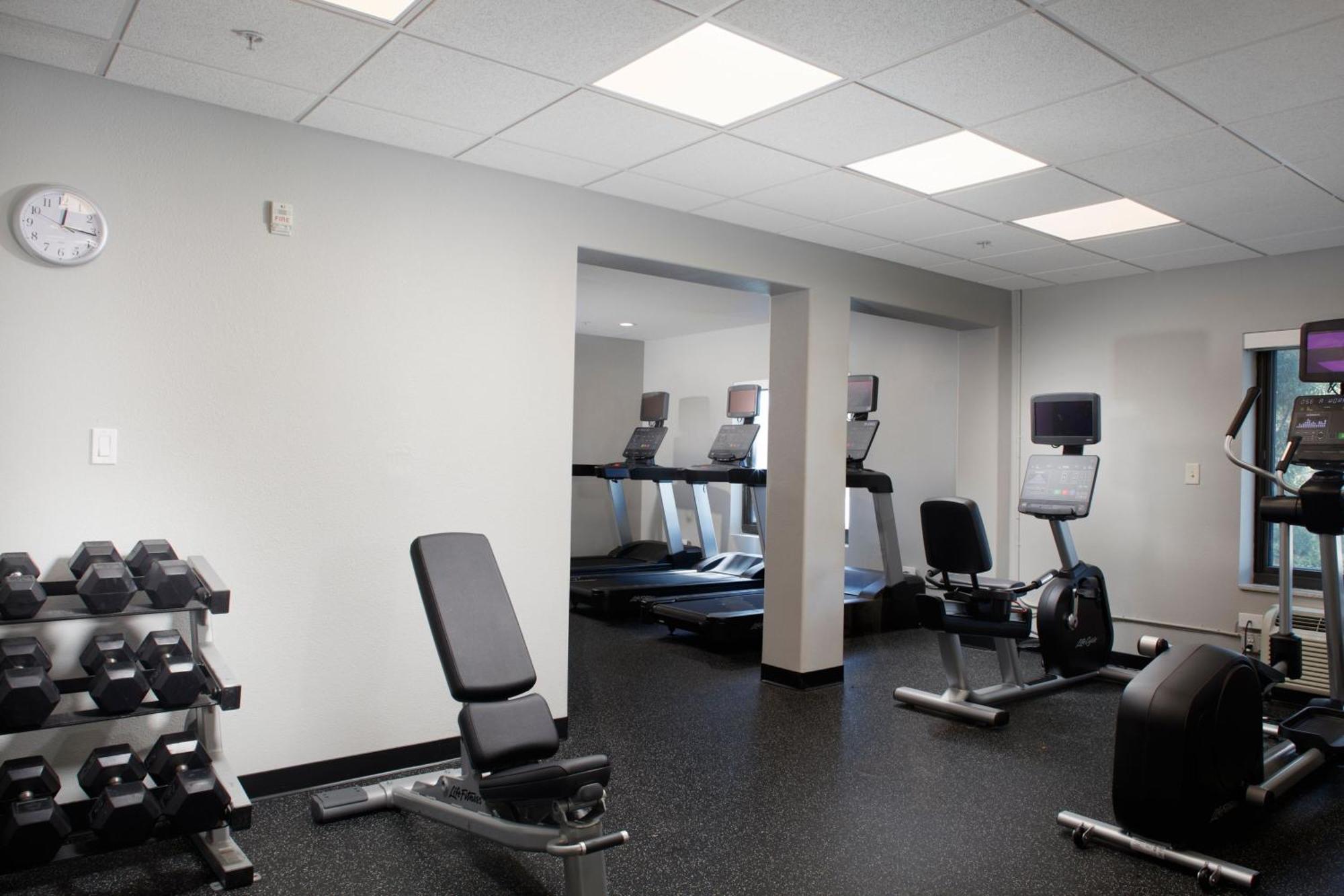 Hotel Towneplace By Marriott Airport 3*