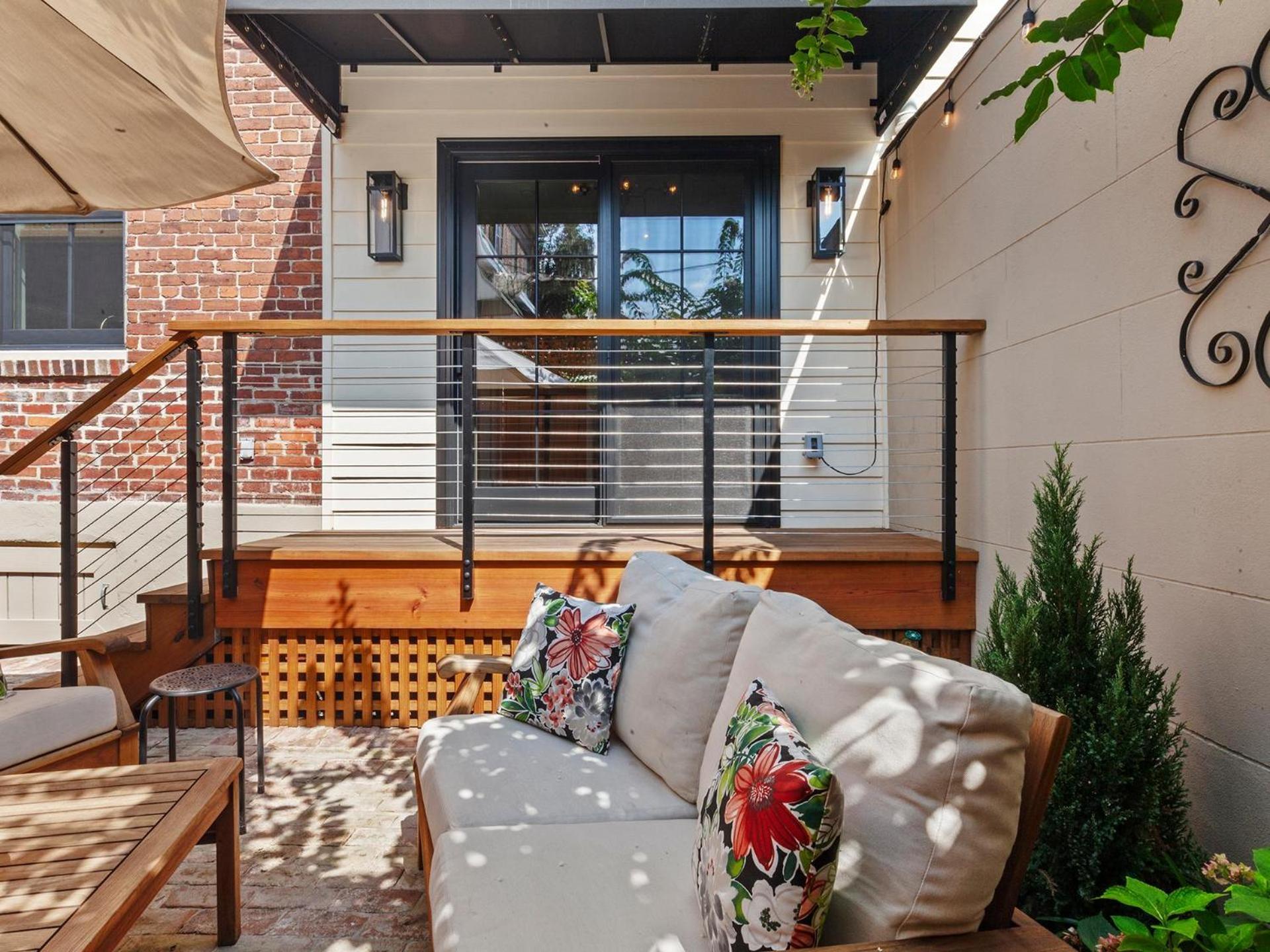 Luxury On Lincoln * Savannah