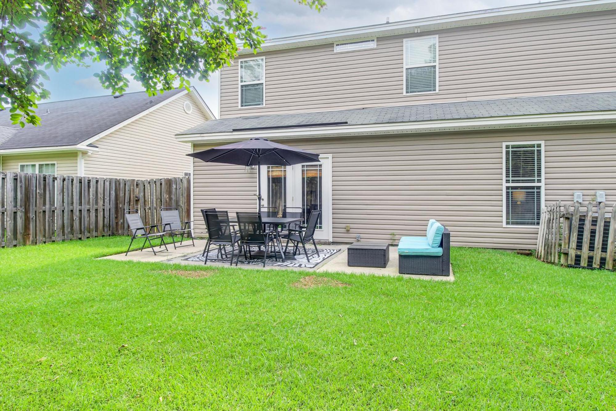 Spacious Pooler With Family-friendly Perks Savannah