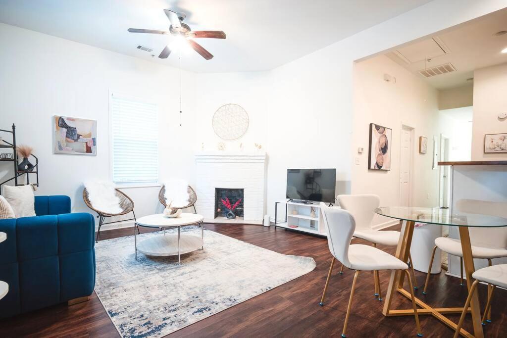 Apartment 2br Chic Duplex - Firepit - Perfect For Travel