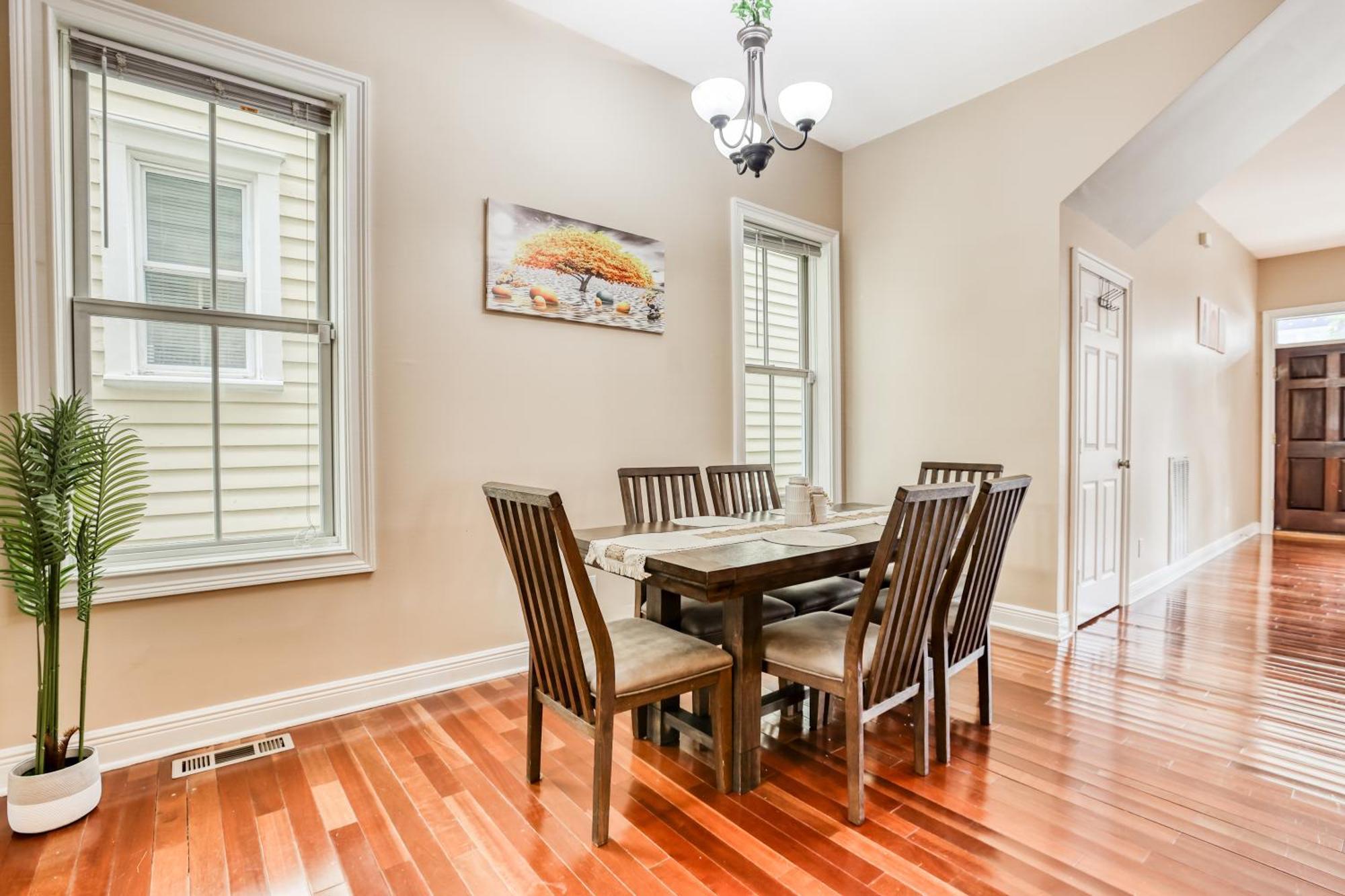 14 Ppl, Spacious Backyard, Hammock, Fitness Equipment, Near Down Town Apartment Savannah