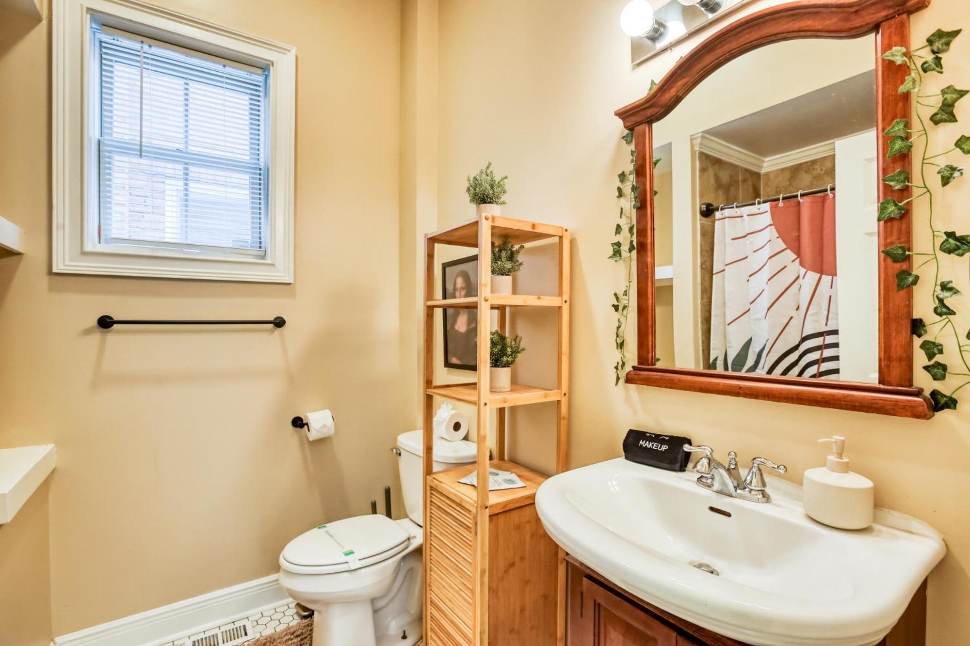 7 Ppl, Down Town, Spacious Backyard & Bbq Apartment Savannah