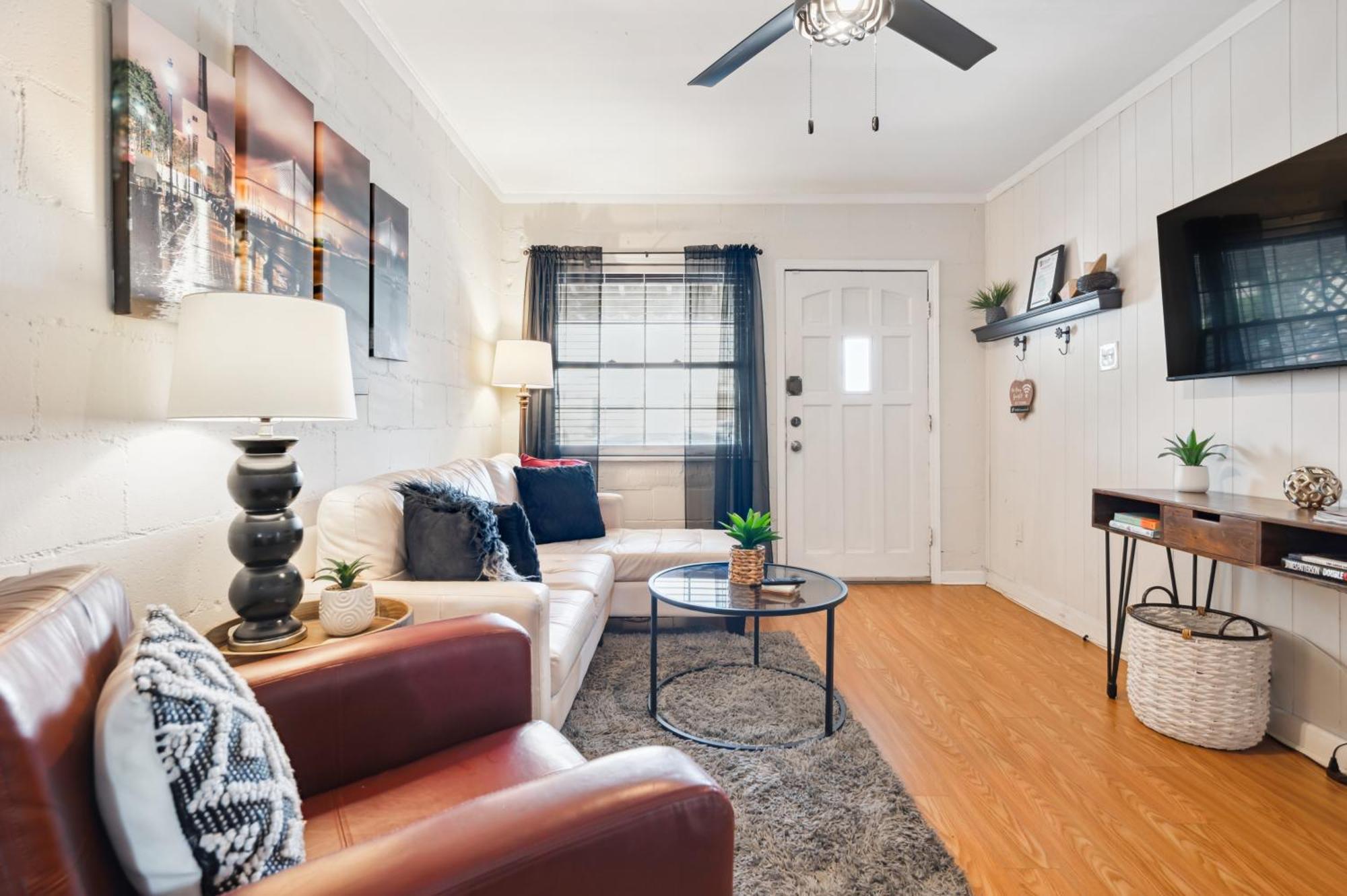 Apartment 2Br Affordable Walkable Duplex Near Forsyth Park Free Parking