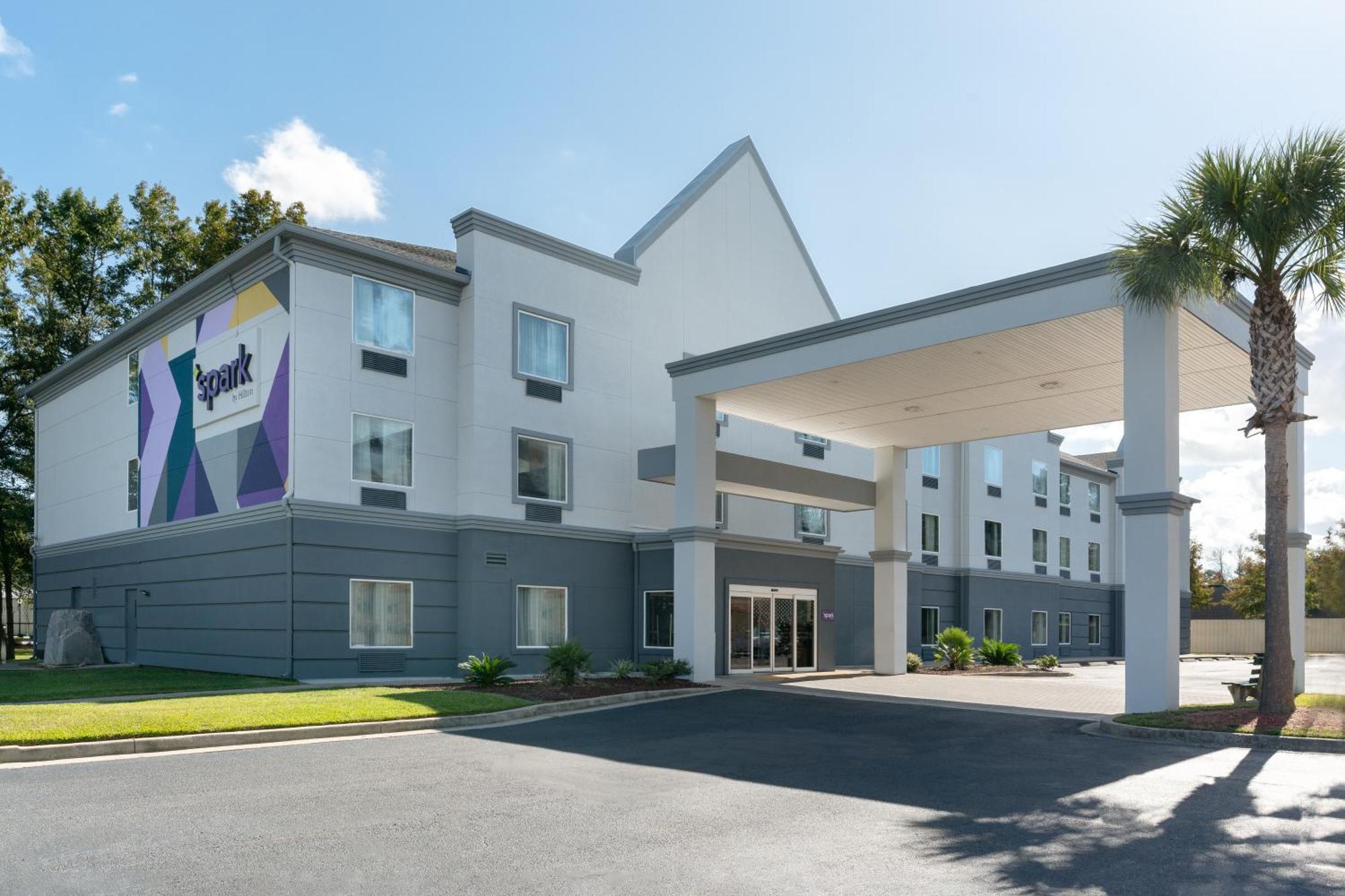 Spark By Hilton South I-95 Hotel 2*
