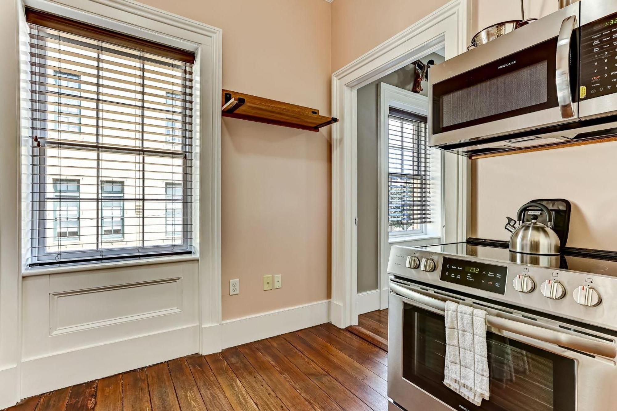 23 E York Street Unit 2 *