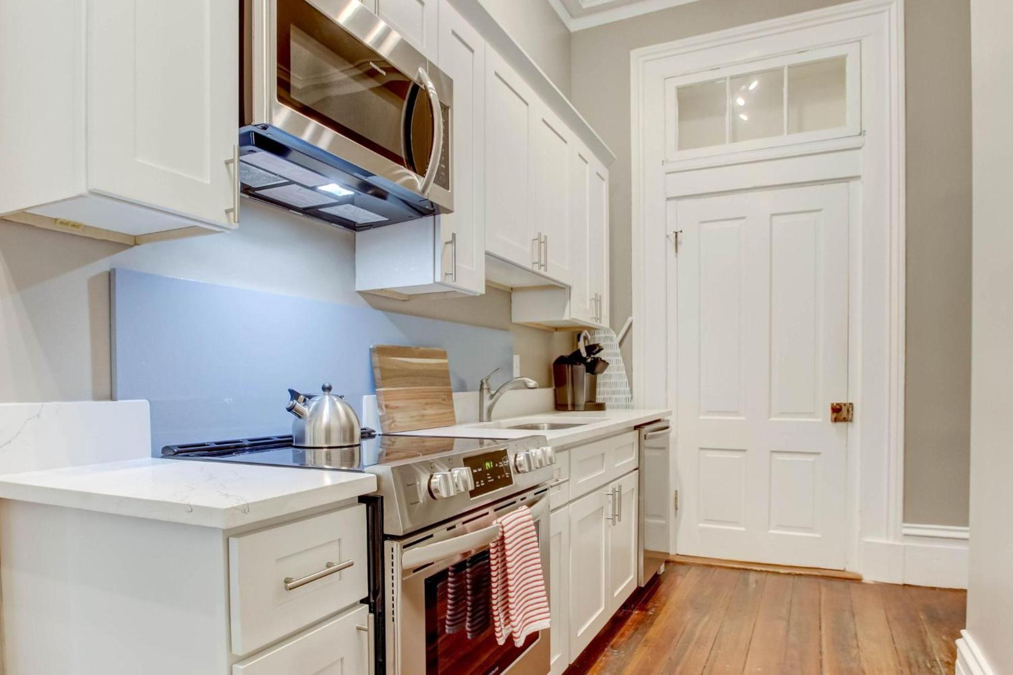 23 E York Street Unit 1 Apartment *