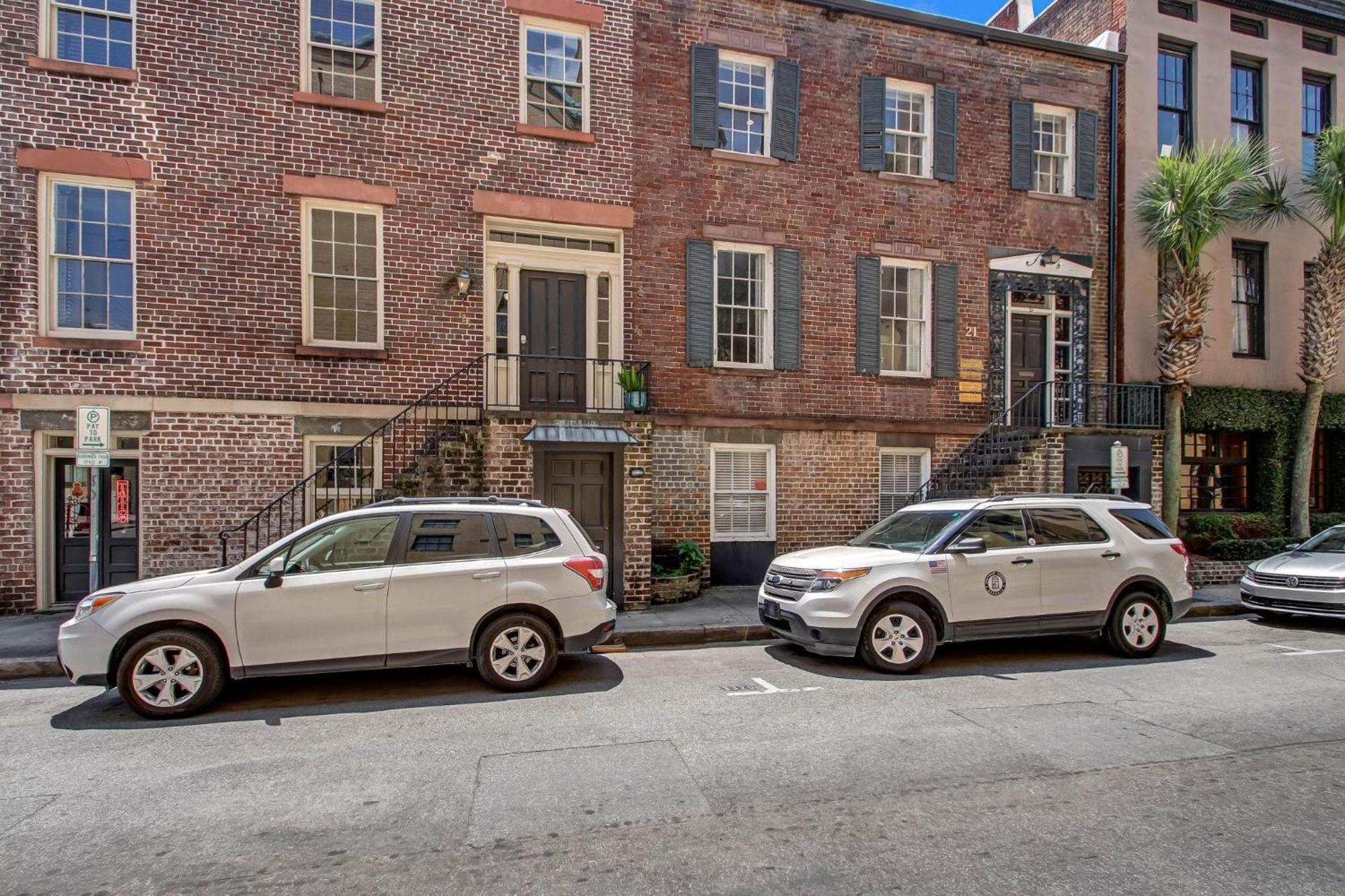 23 E York Street Unit 1 Apartment *