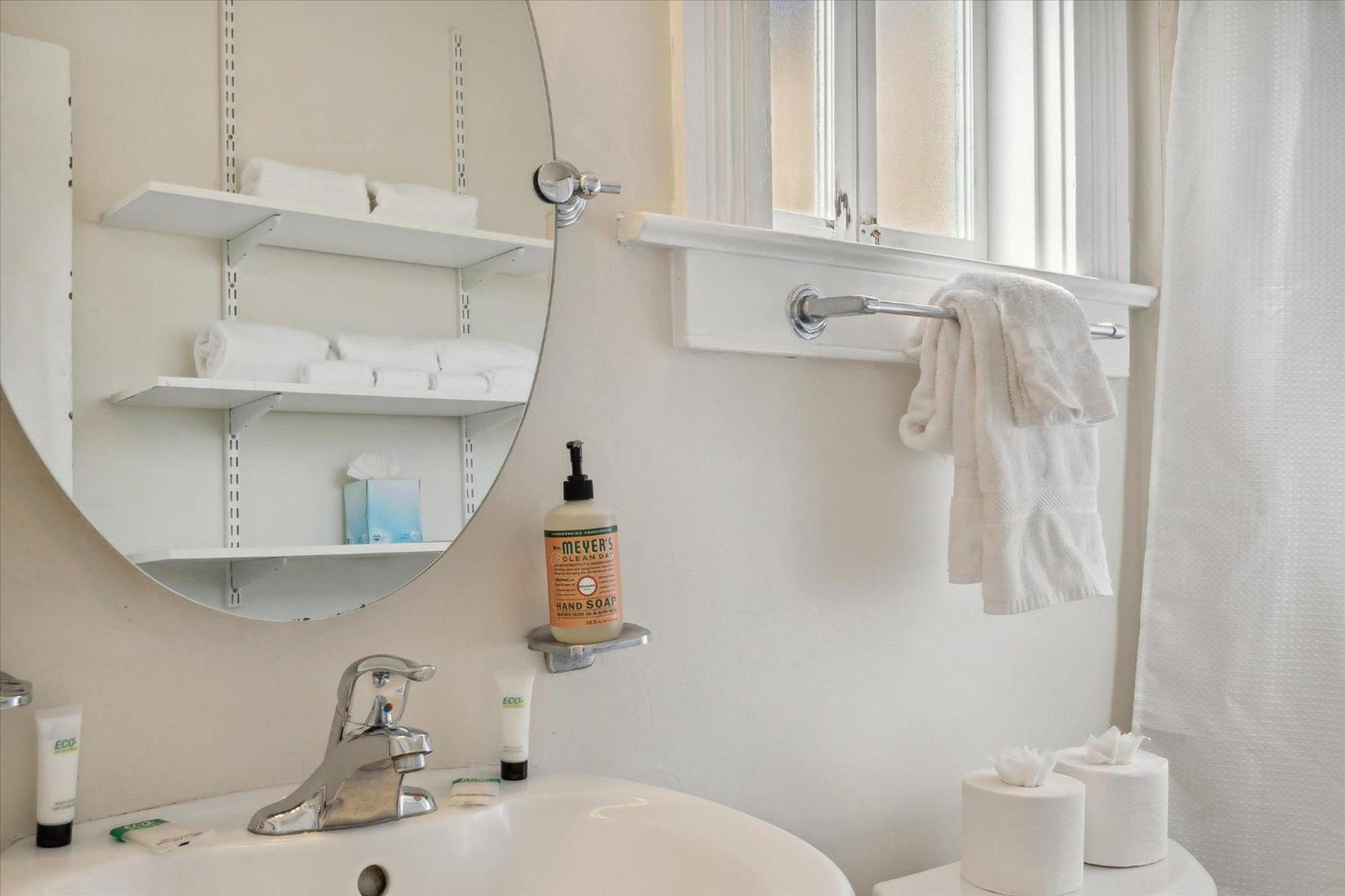109 W Bolton Unit C Apartment *