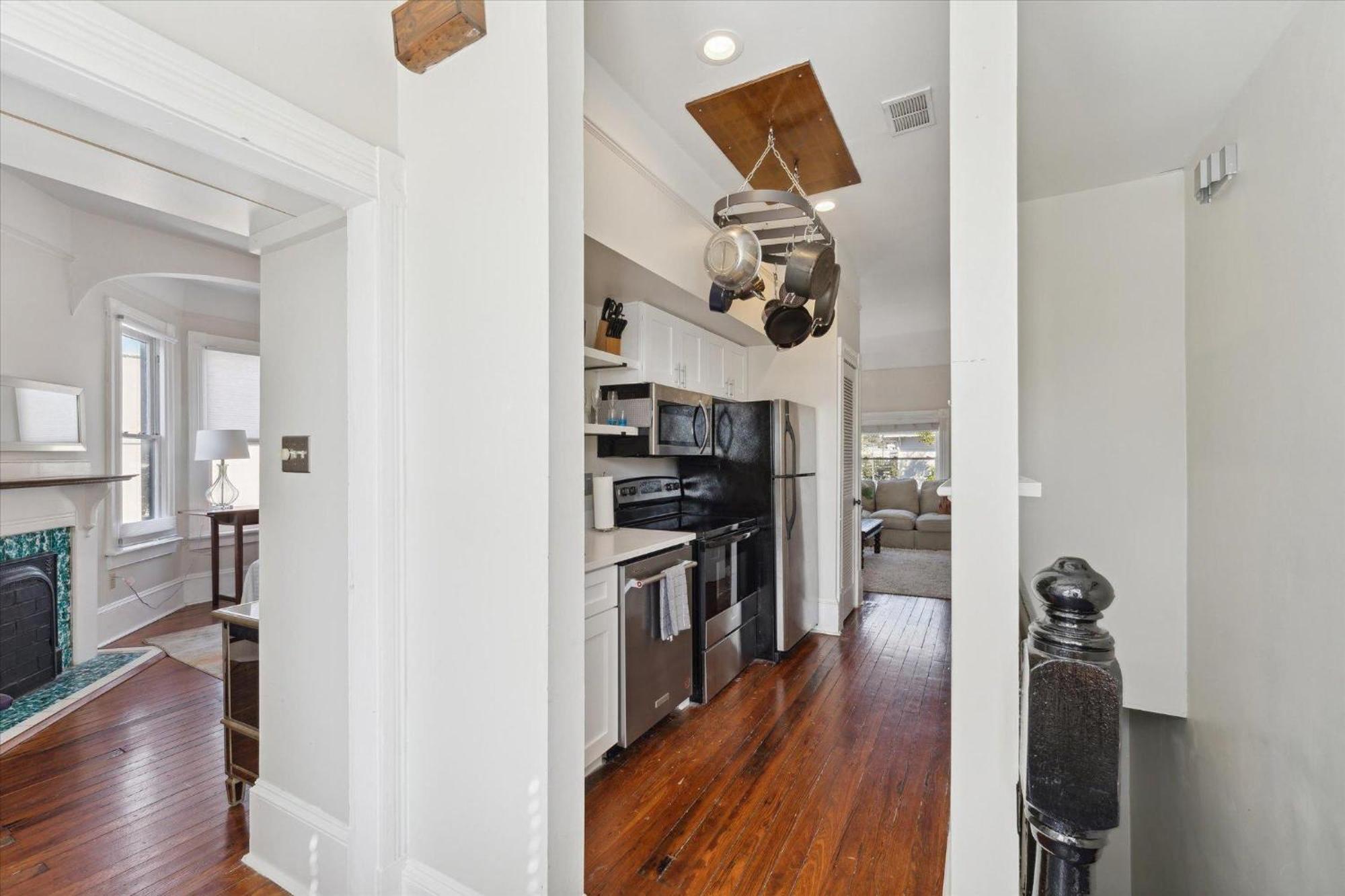 109 W Bolton Unit C Apartment *