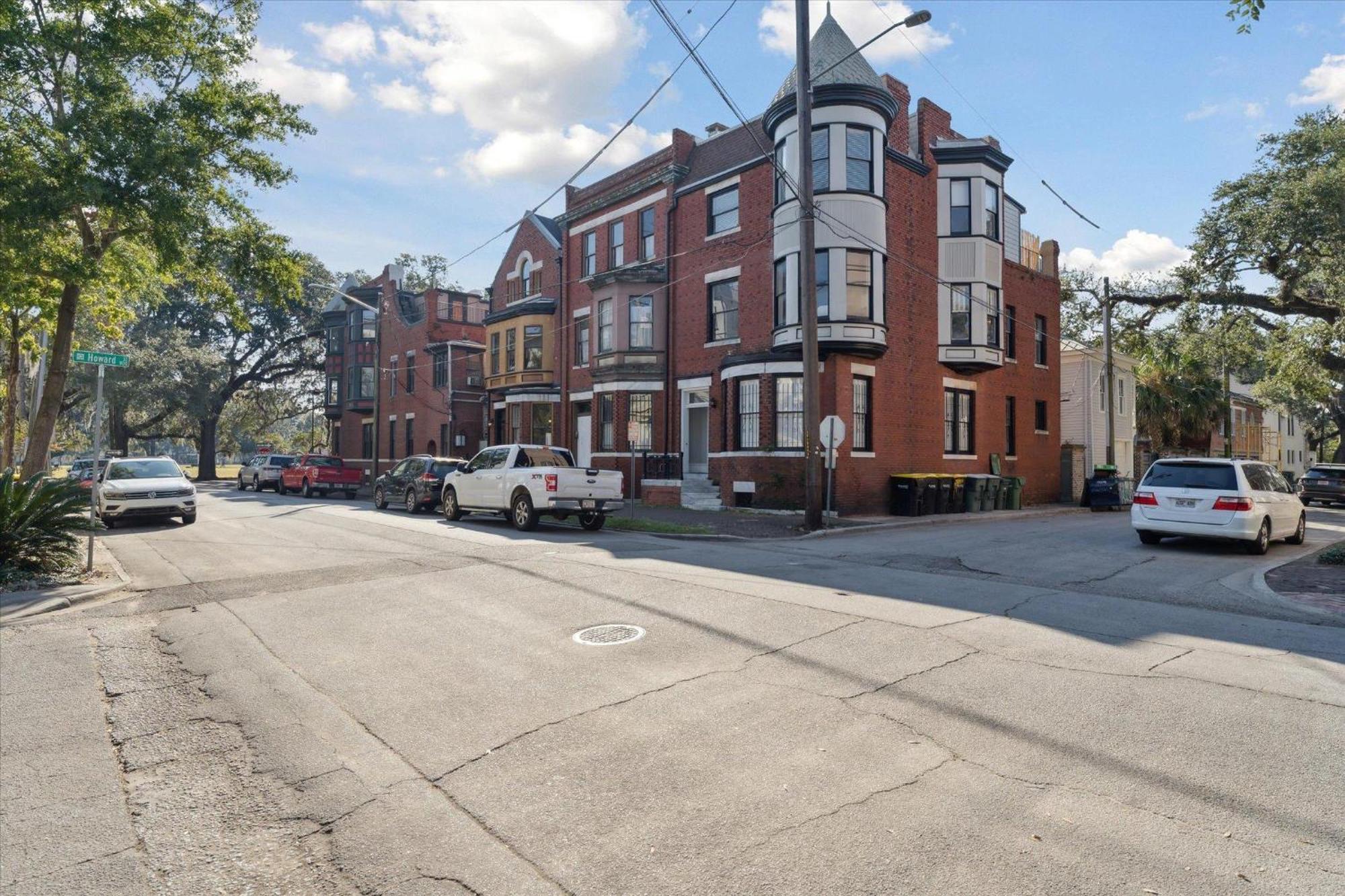109 W Bolton Unit C Apartment