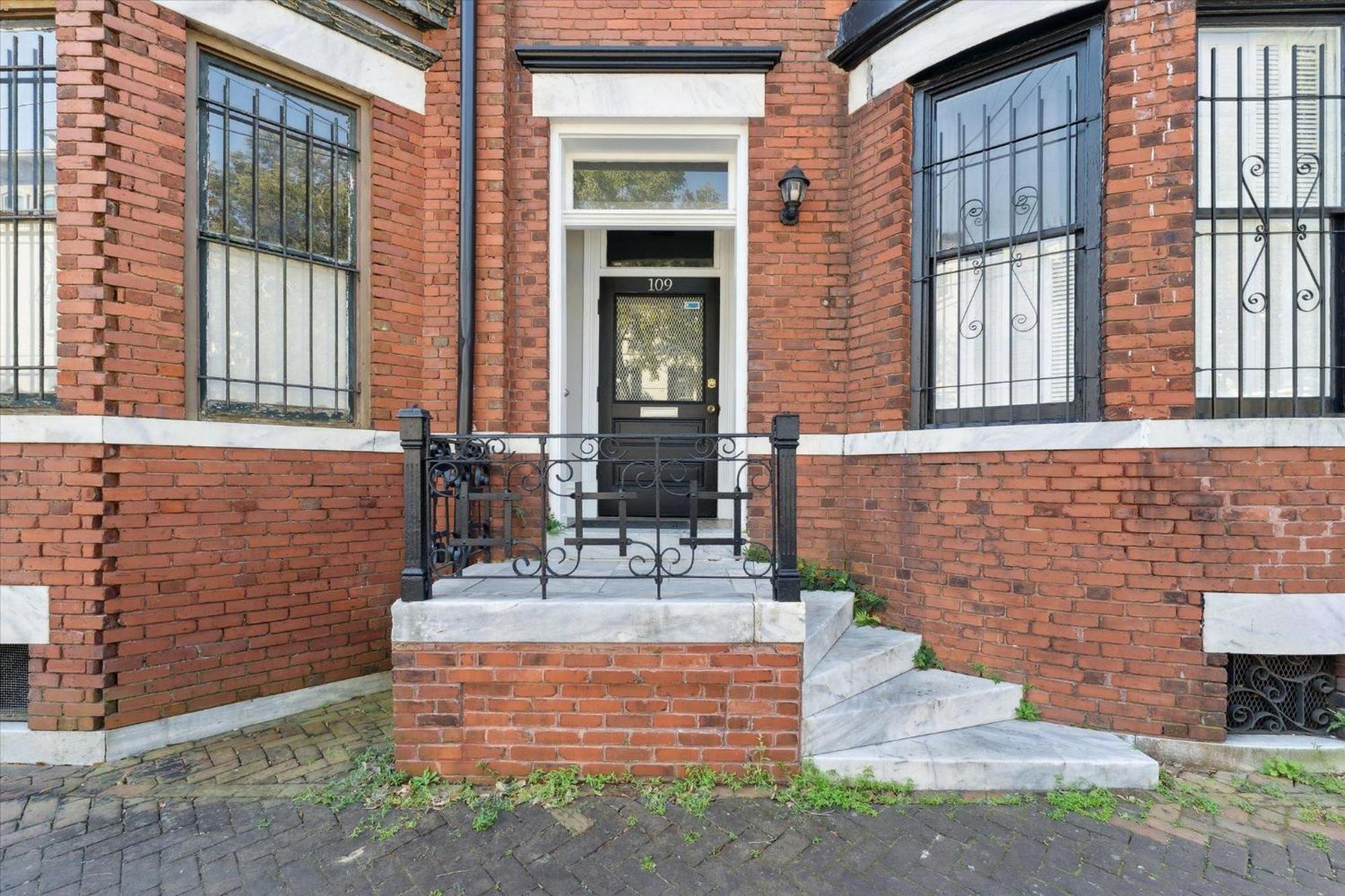 Apartment 109 W Bolton Unit C
