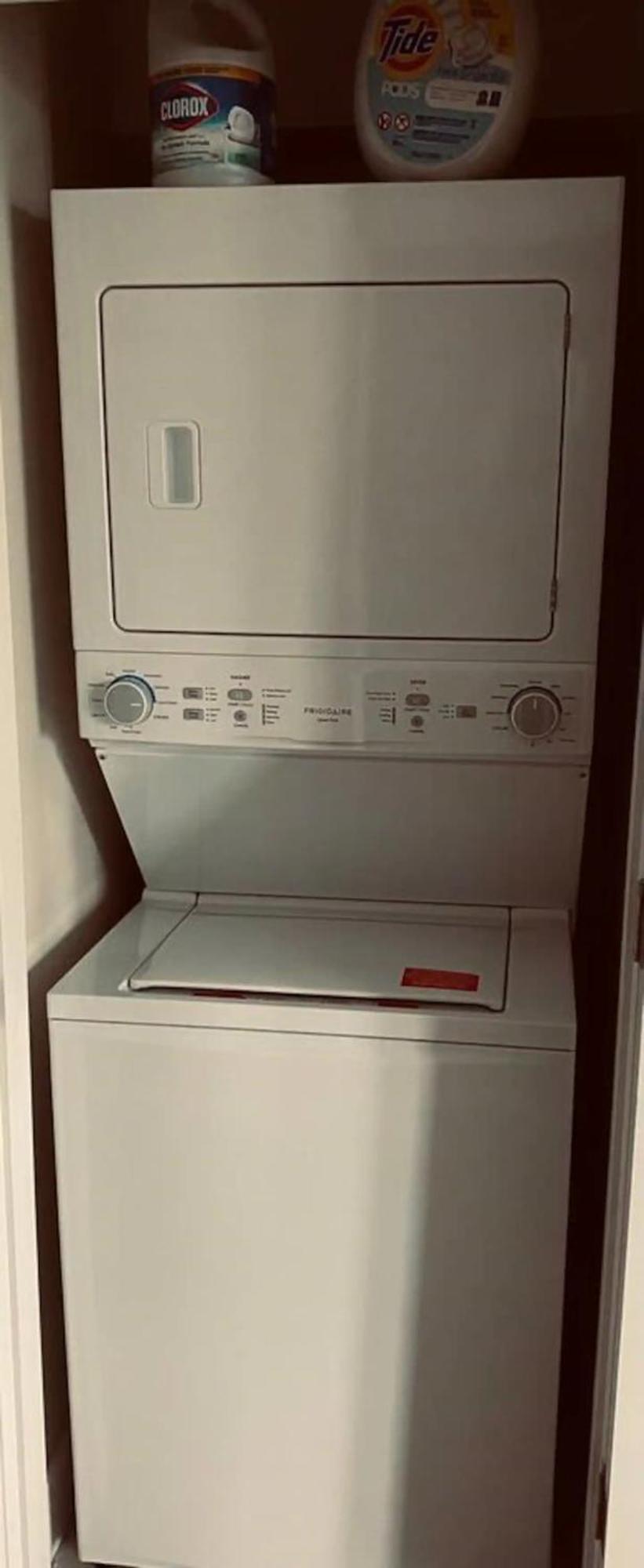 Downtown, Contemporary, 2 Bedroom, Roof Terrace! 4a Apartment Savannah