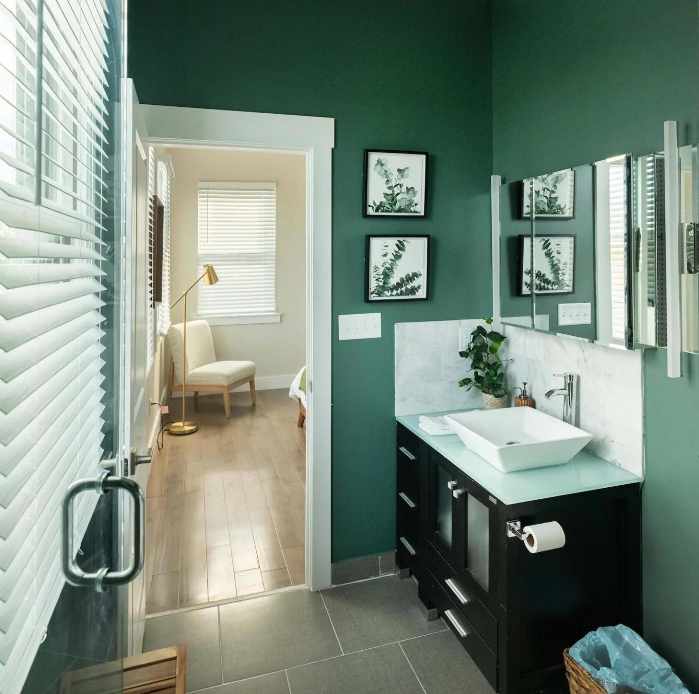 Downtown, Contemporary, 2 Bedroom, Roof Terrace! 4a Apartment *
