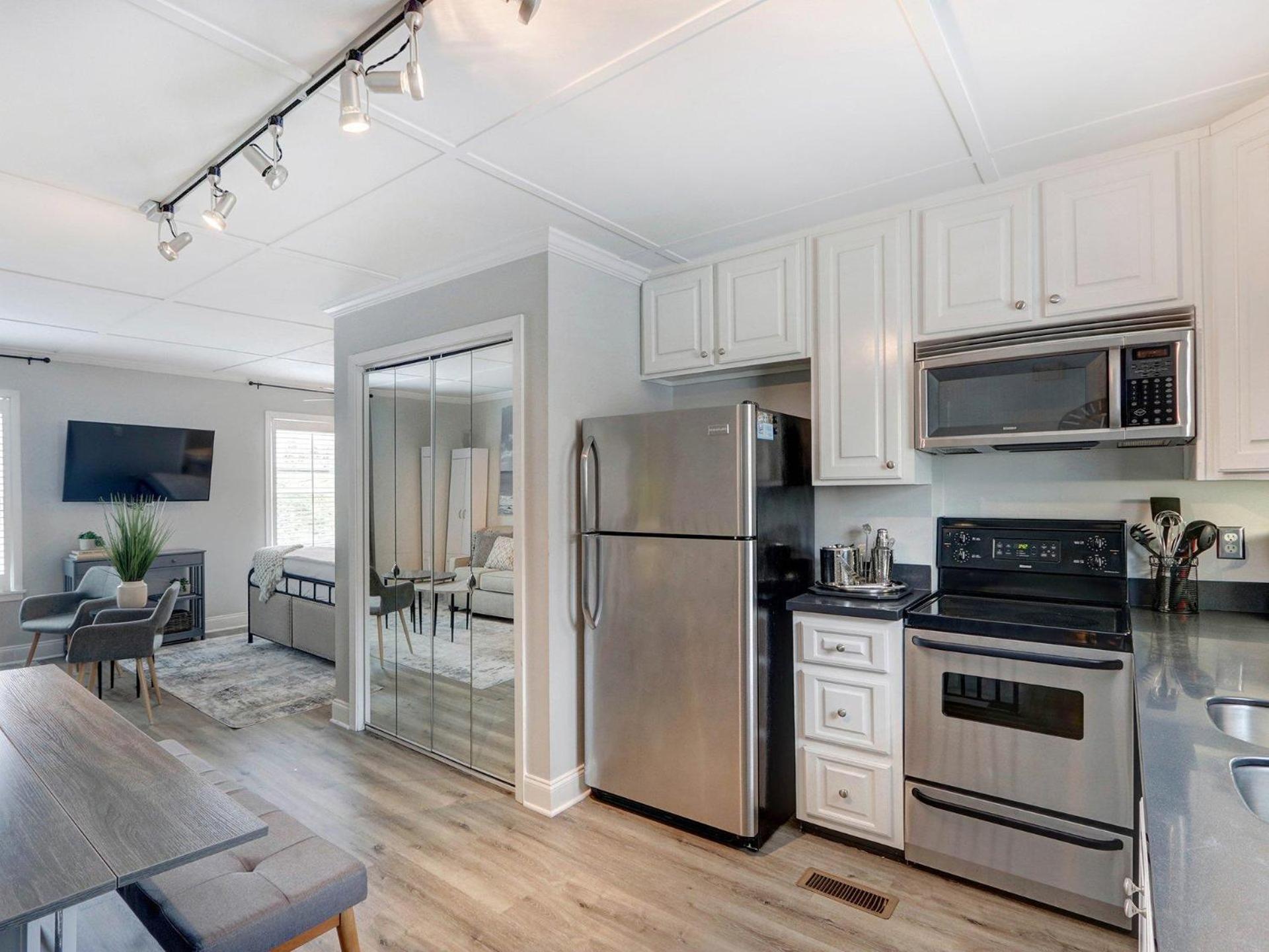 Broughton Deco Carriage Apartment *