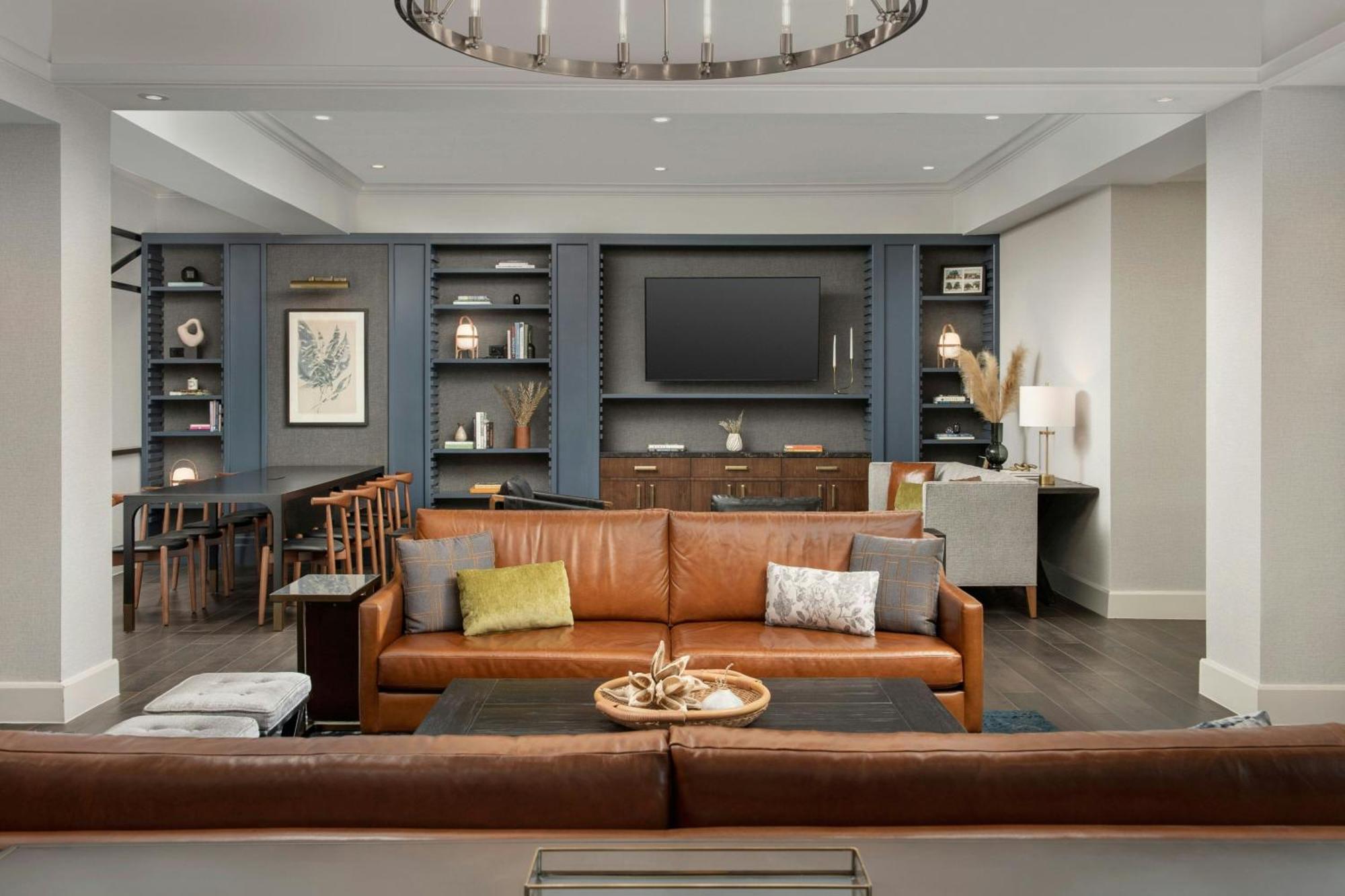 Courtyard By Marriott Downtown - Historic District