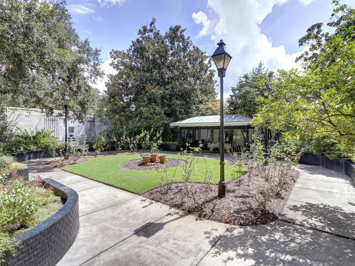 Douglass House Holiday home