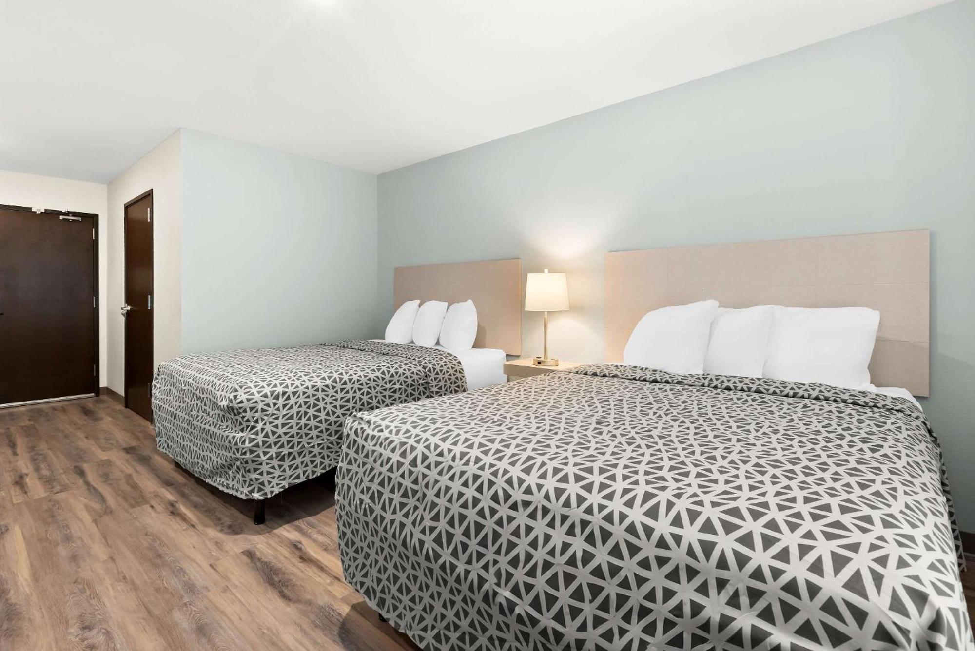 Woodspring West Chatham Parkway Hotel Savannah
