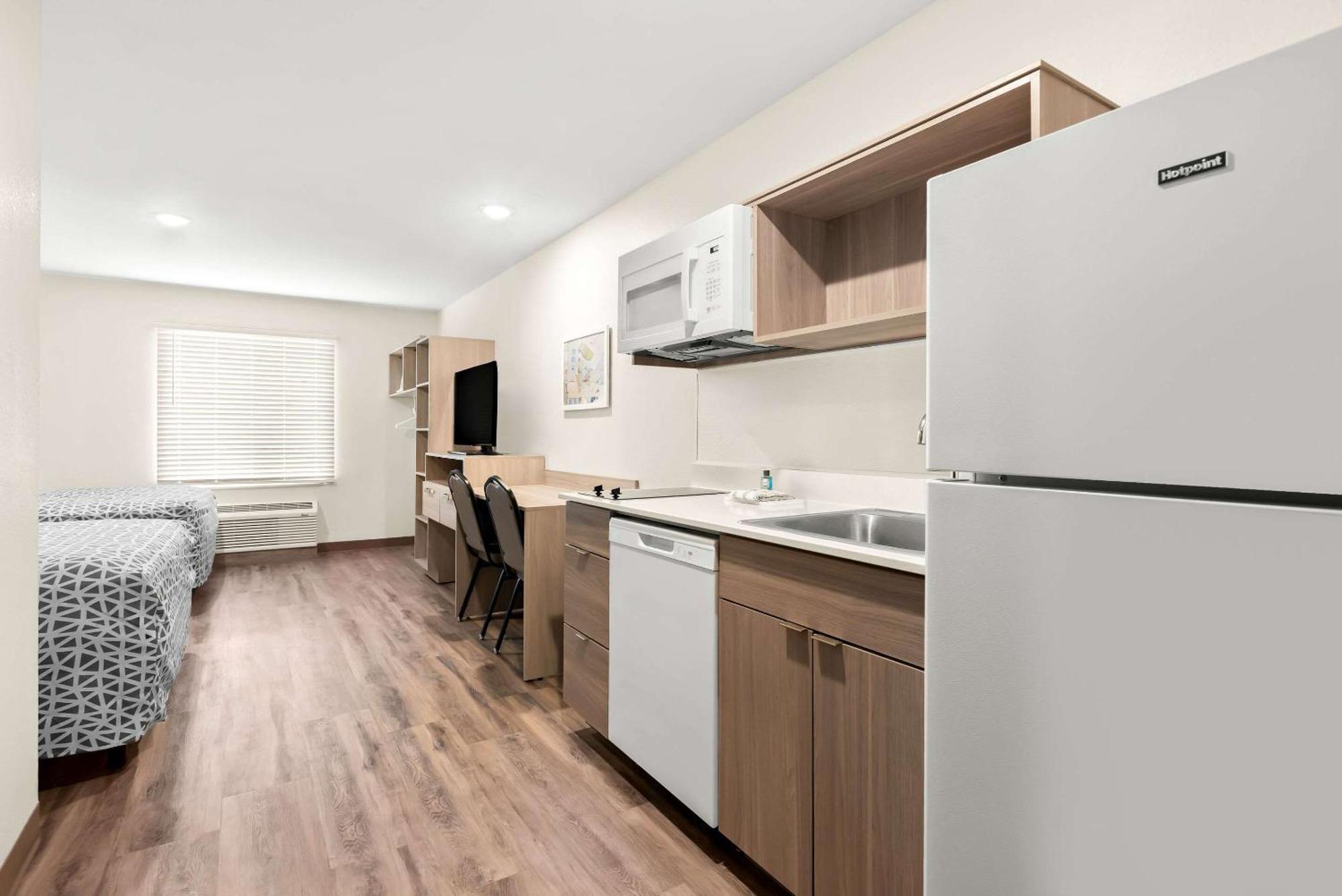Woodspring West Chatham Parkway *