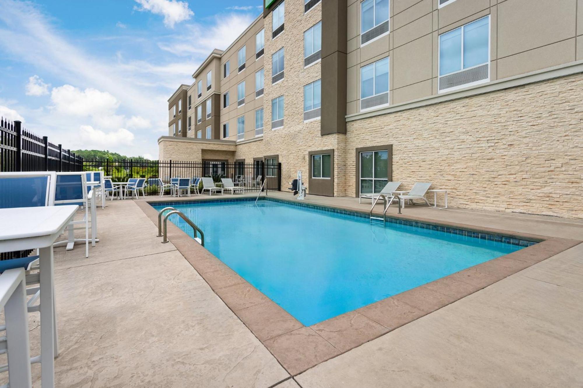 Hotel & - Airport - Pooler By Ihg 3*
