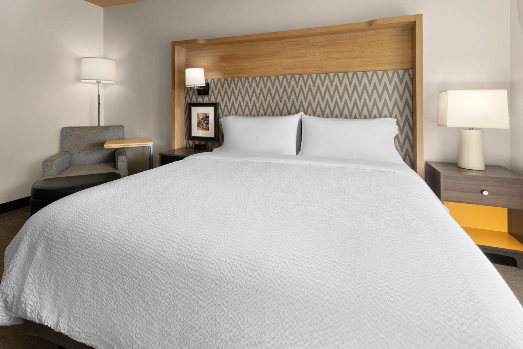 & - Airport - Pooler By Ihg 3*