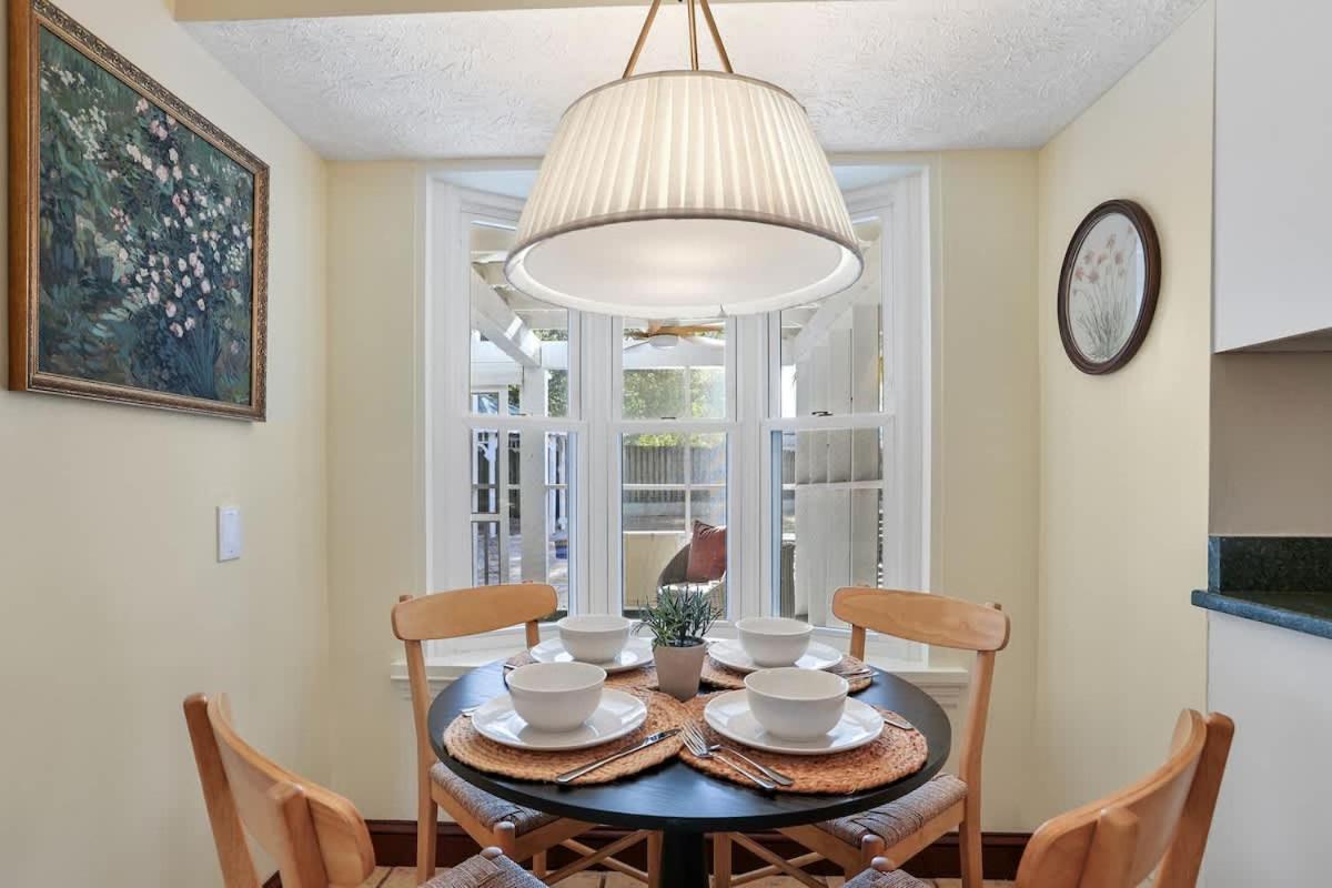 Family & Dog-friendly House W Pool & Entertainment Galore! Halfway To Downtown And Tybee Holiday home Savannah