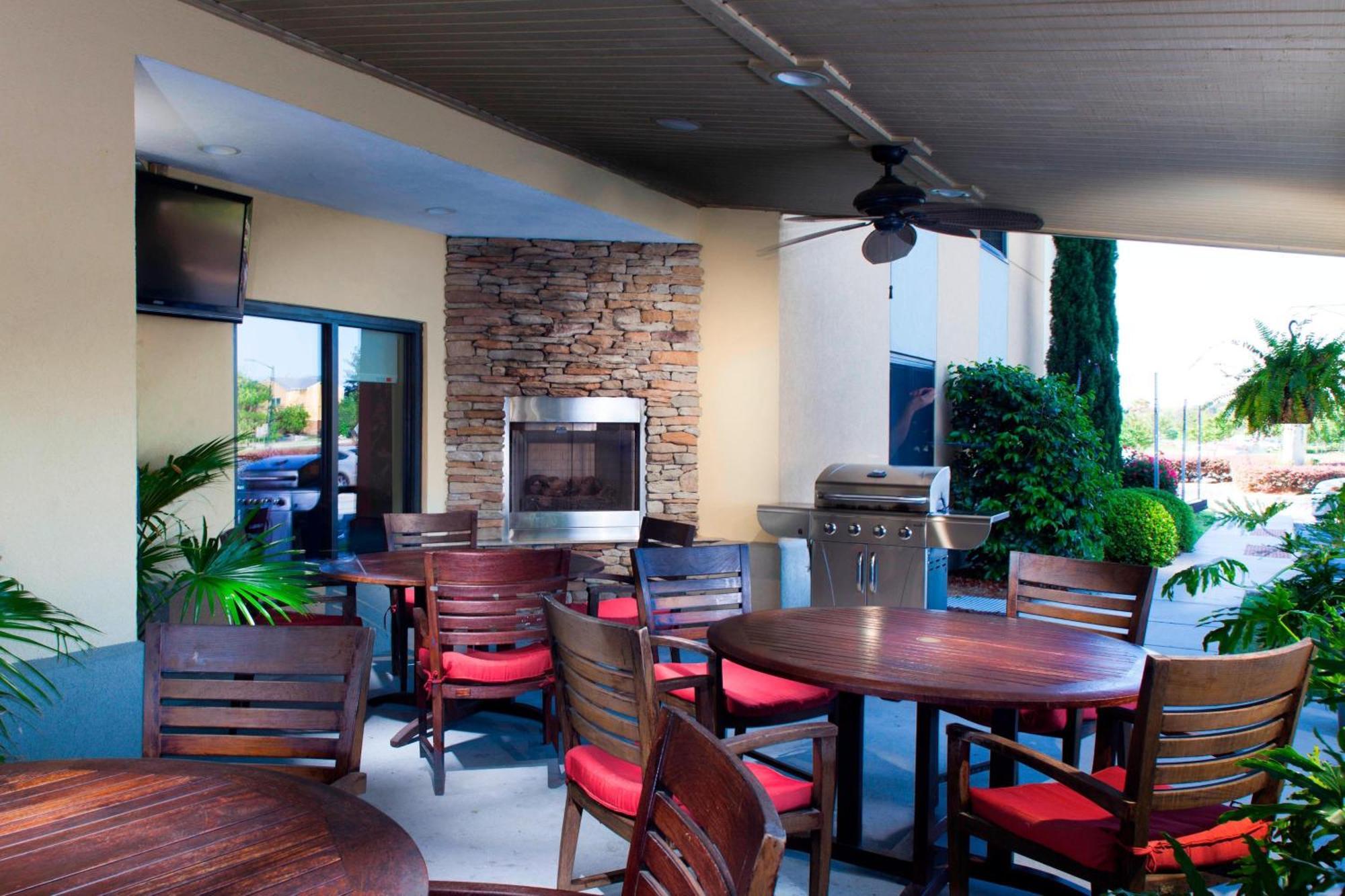 Hotel Towneplace By Marriott Airport 3*