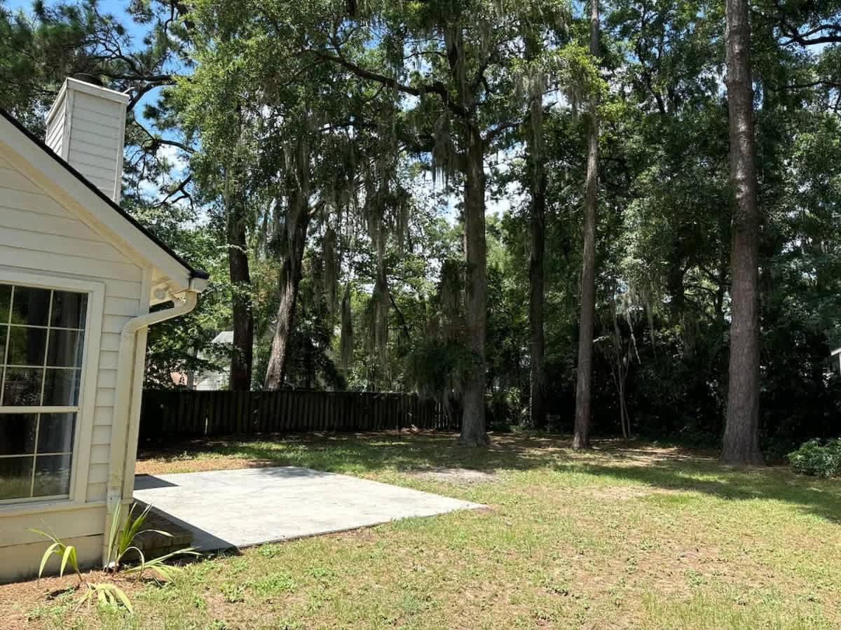 Charming For Family And Dogs Near & *