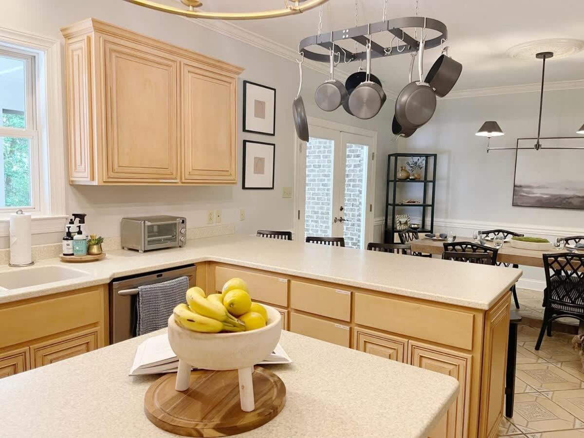 Holiday home Amazing & Modern Airstreams Near & Sleeps 22! *