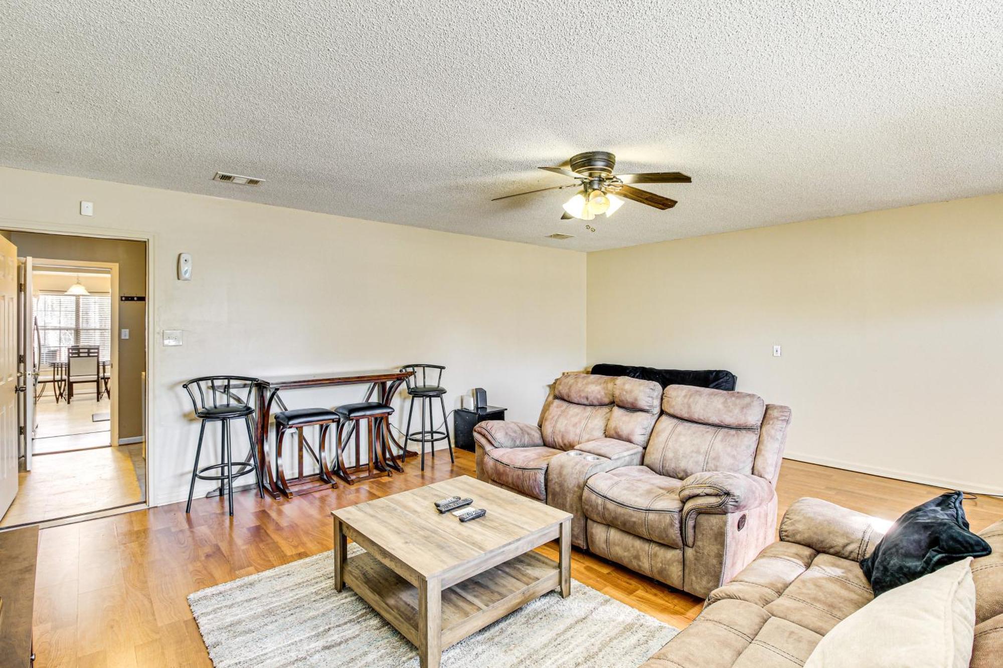 3 Mi To Hunter Army Airfield With Serene Deck Holiday home *