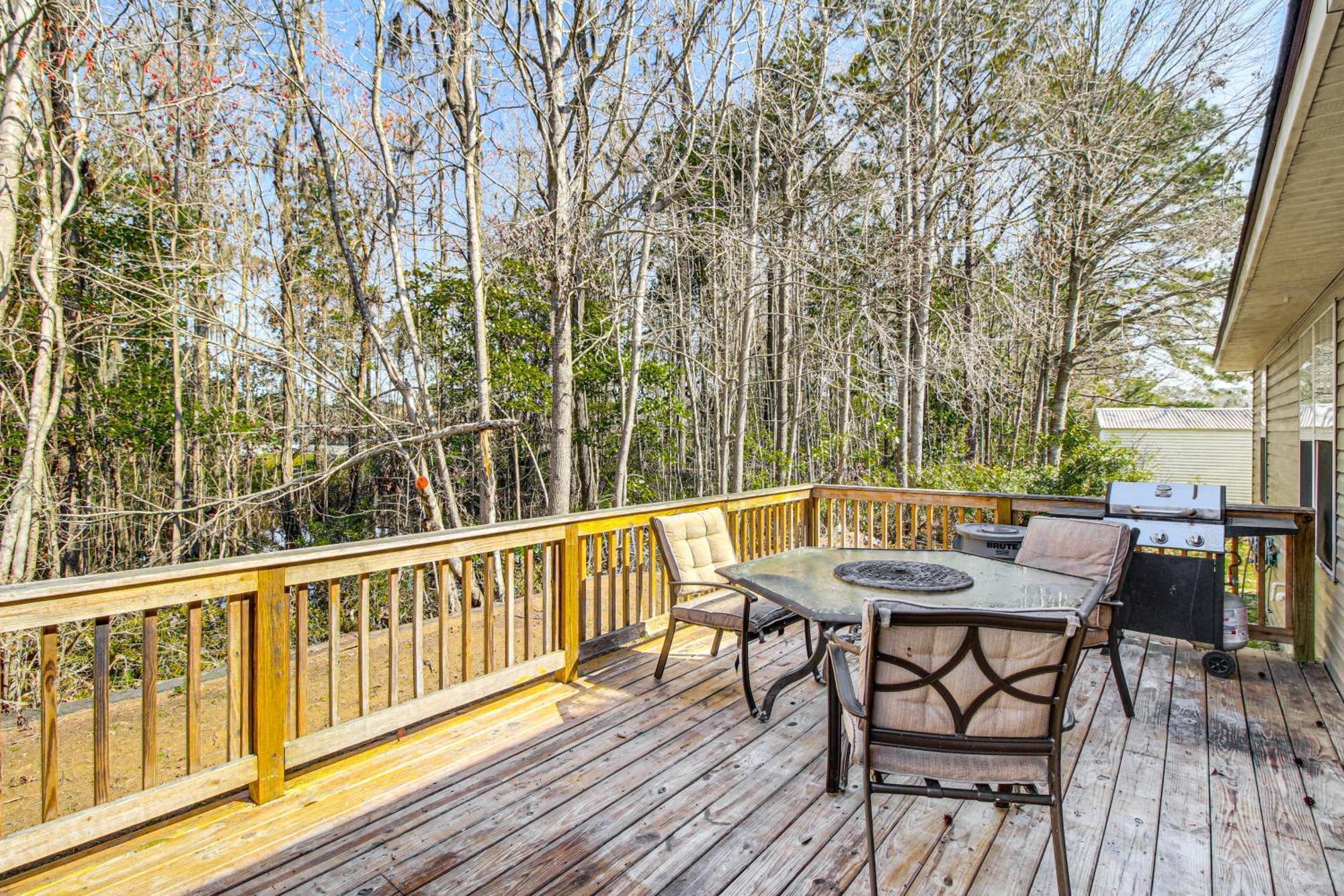 3 Mi To Hunter Army Airfield With Serene Deck * Savannah