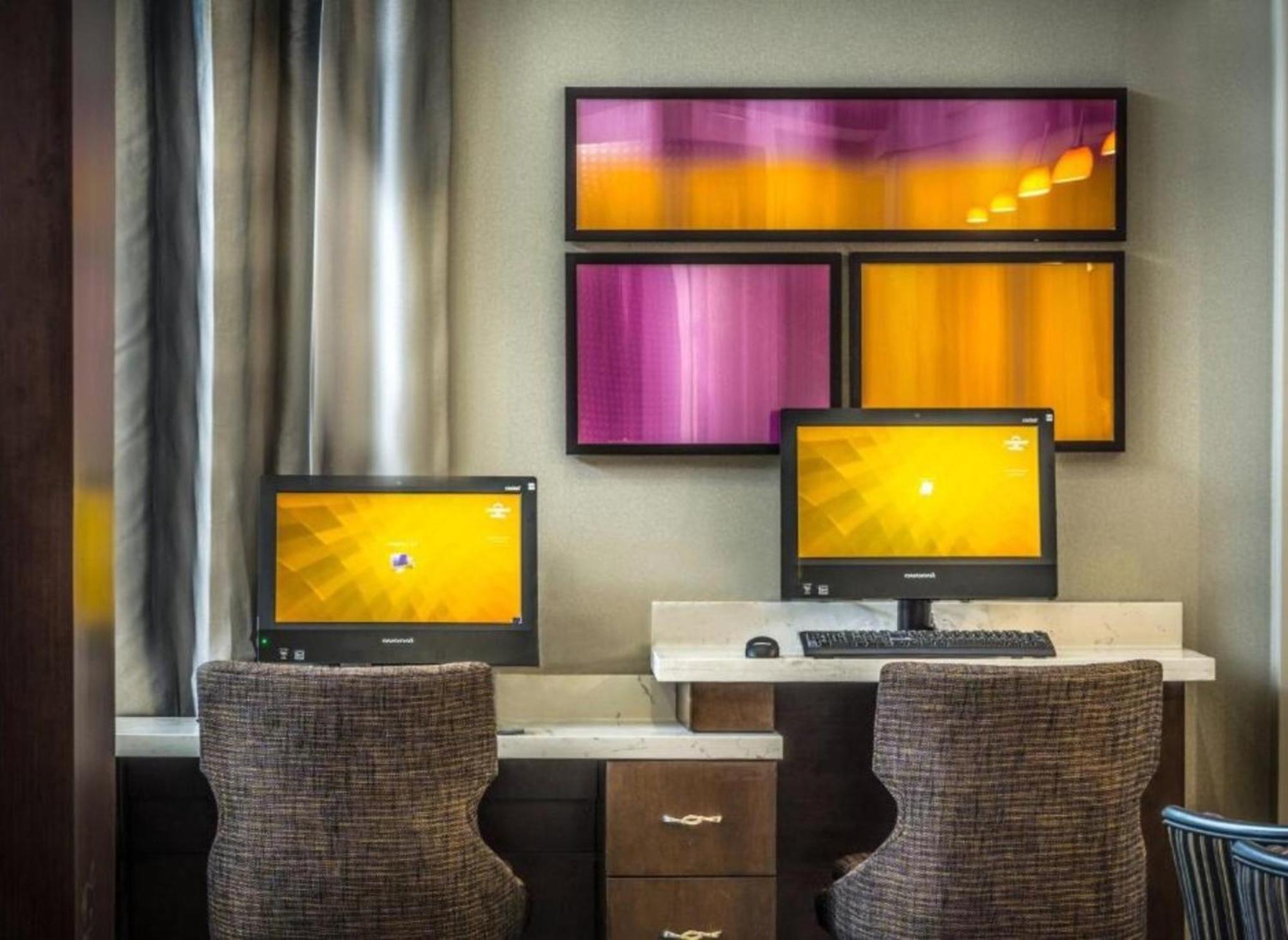 By Marriott Airport 3* Savannah