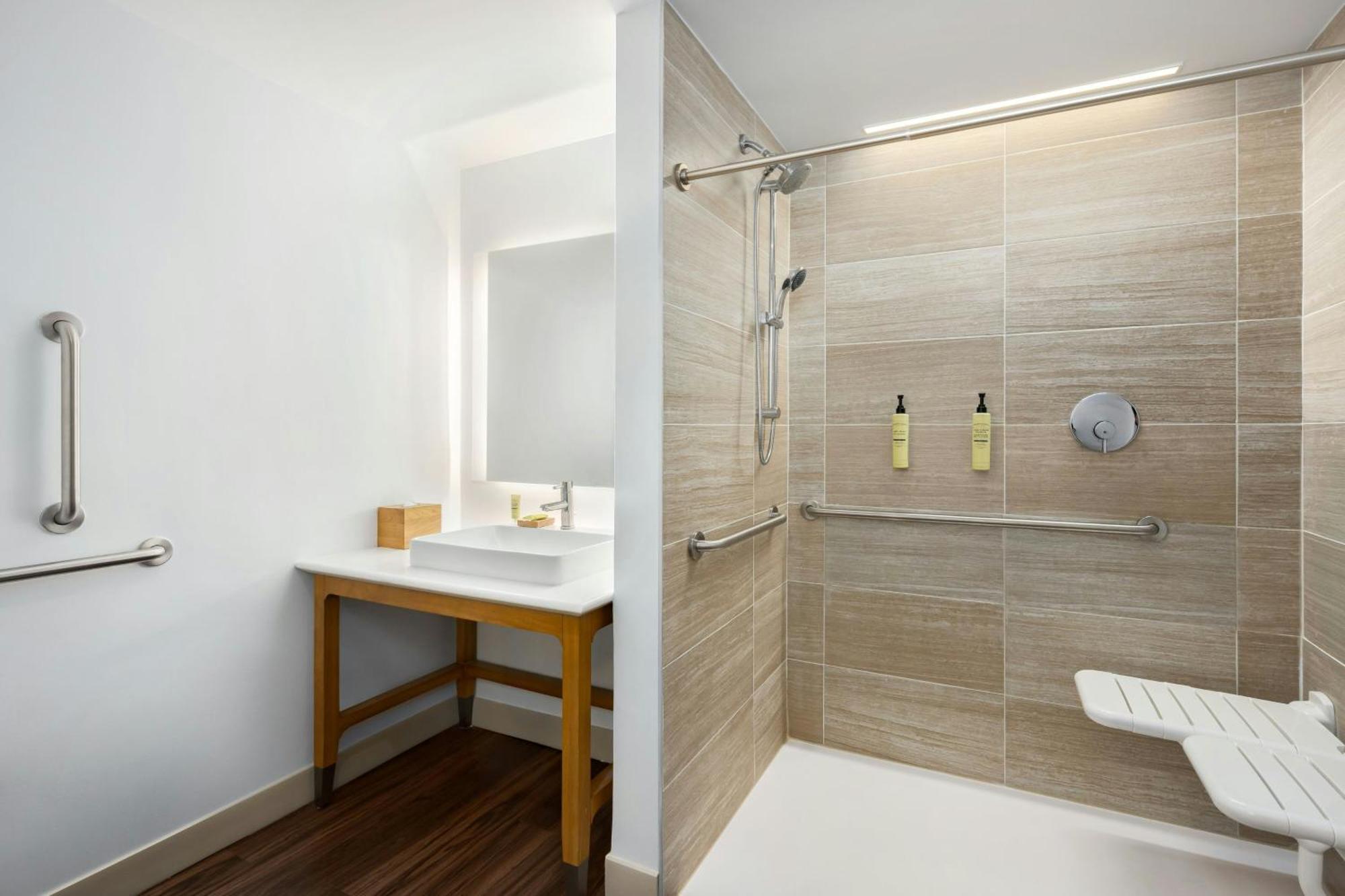Element Midtown *