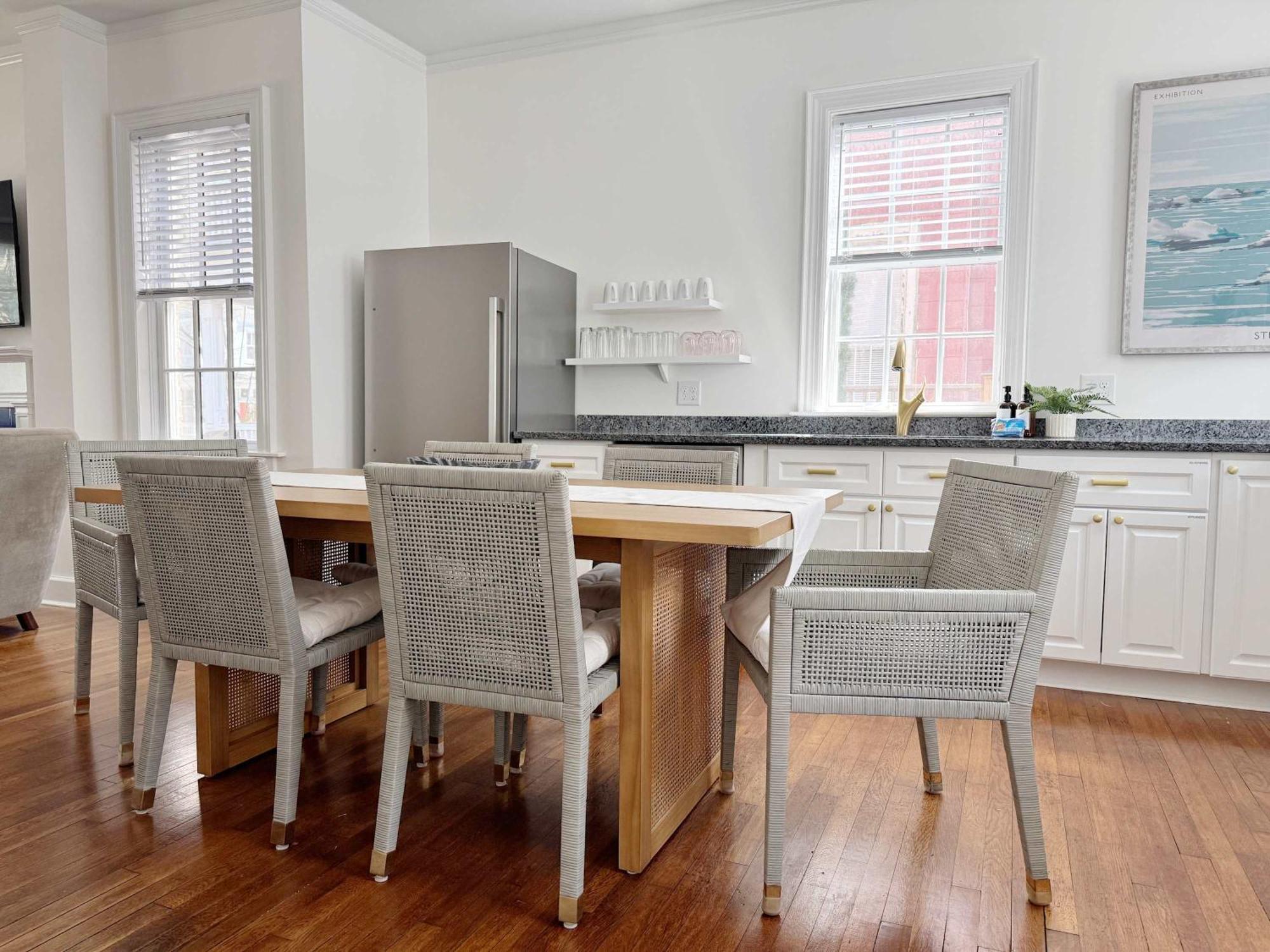 Holiday home Classy 3-story Downtown - Great Location *