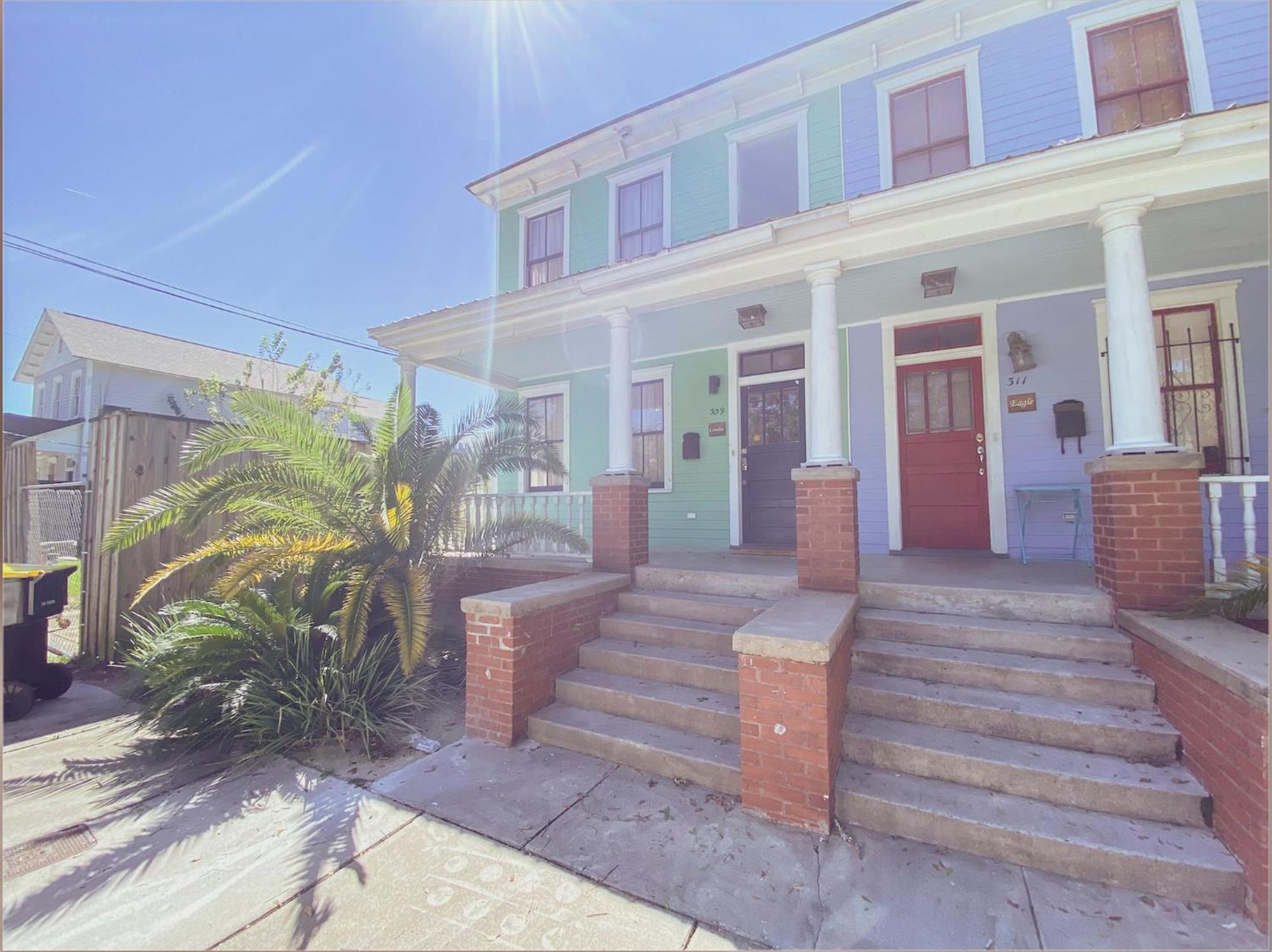 Holiday home Private Triplex Sleeps 22 Starland District Savannah