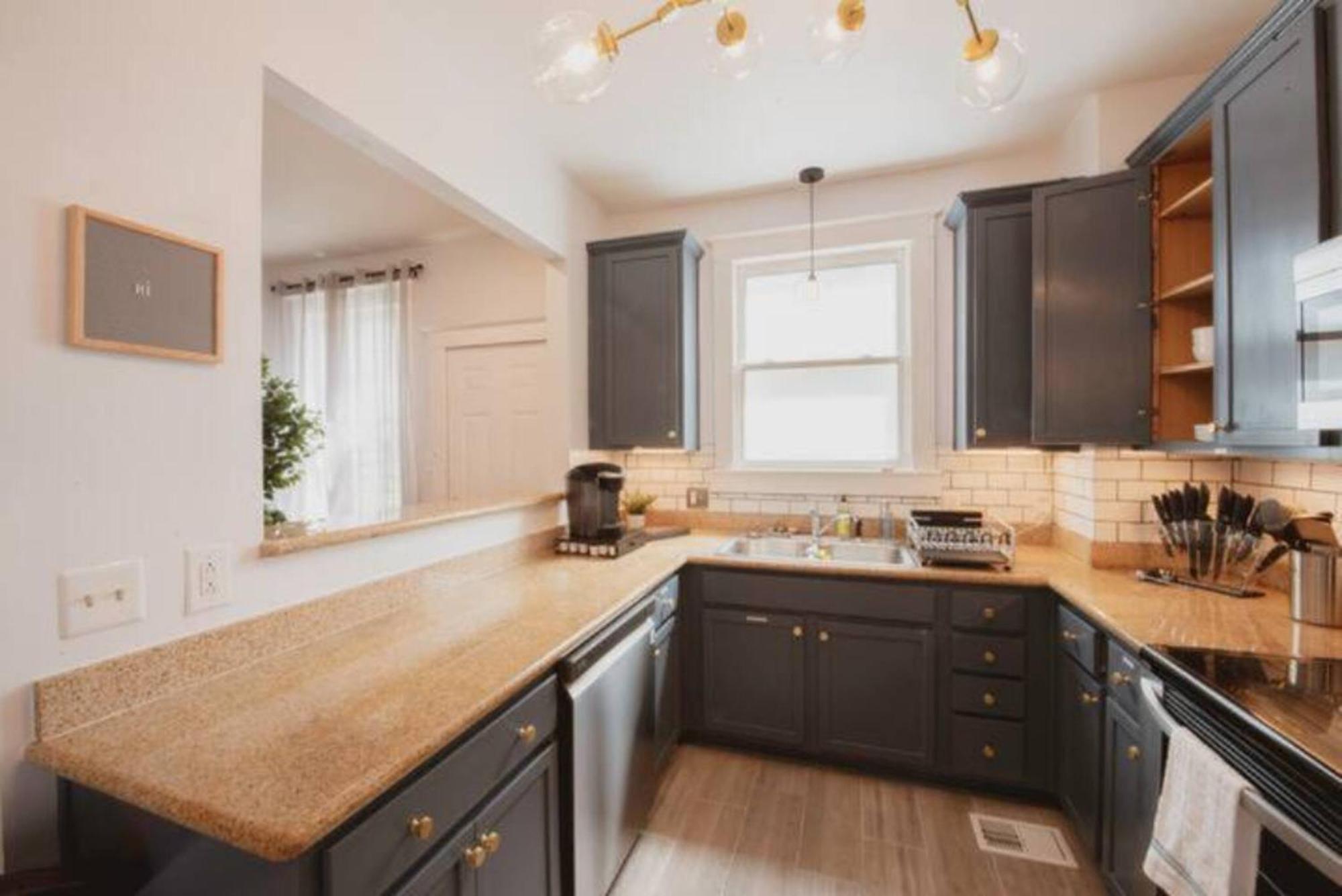 Holiday home Private Triplex Sleeps 22 Starland District *