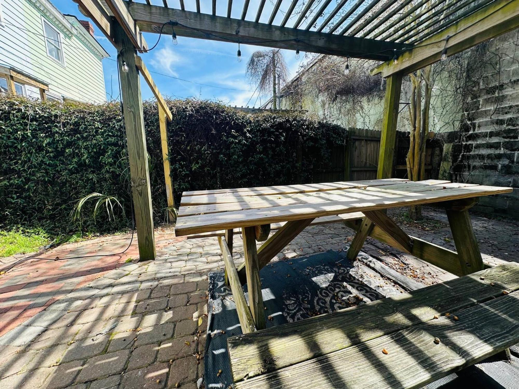 Holiday home Private Triplex Sleeps 22 Starland District *