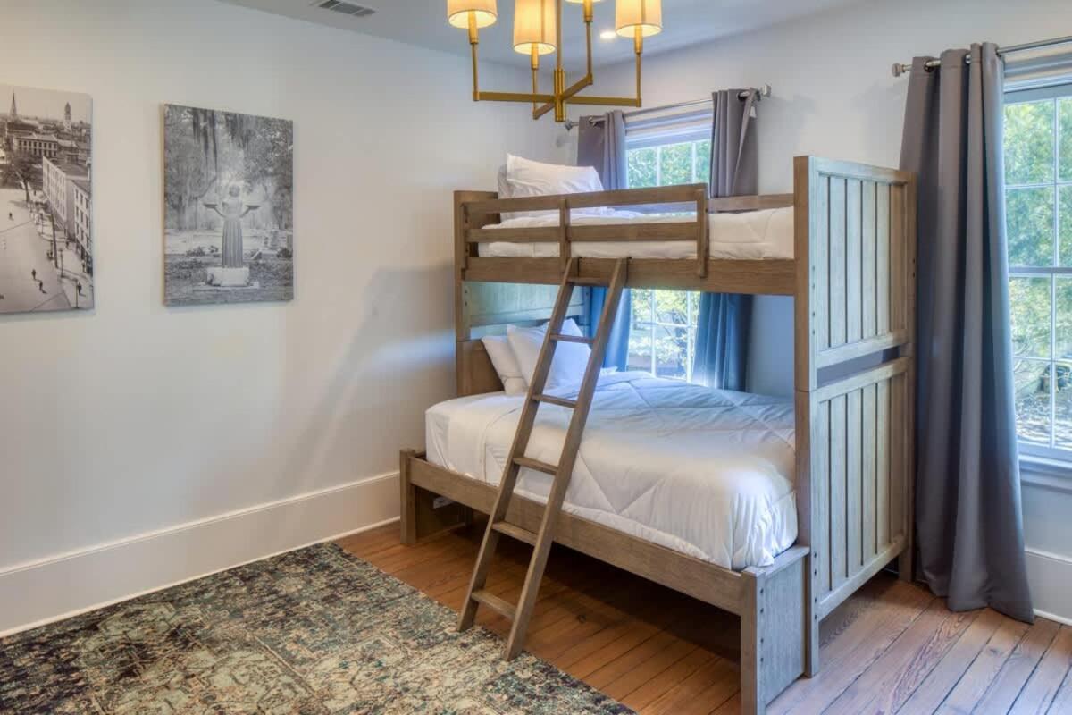 Villa Luxvilla 3 Br-3 Ba Near River Street *