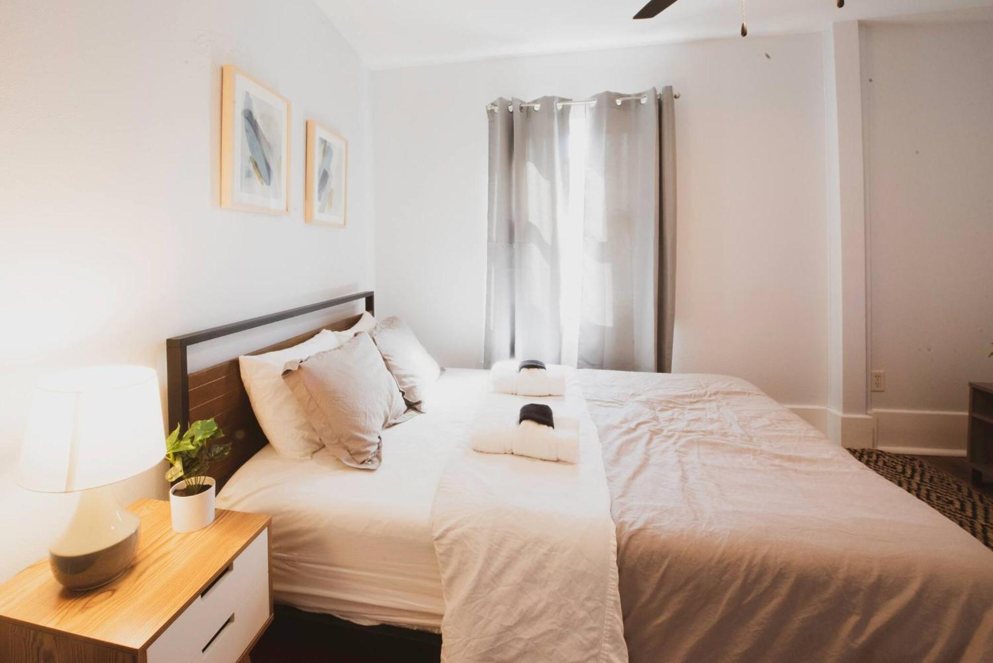 Holiday home Private Triplex Sleeps 22 Starland District Savannah