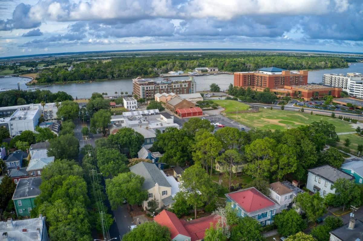 Luxvilla 3 Br-3 Ba Near River Street Villa Savannah
