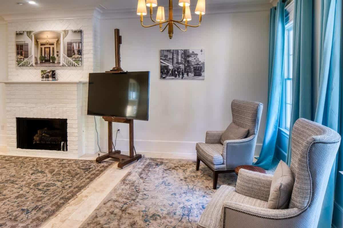 Luxvilla 3 Br-3 Ba Near River Street Villa *