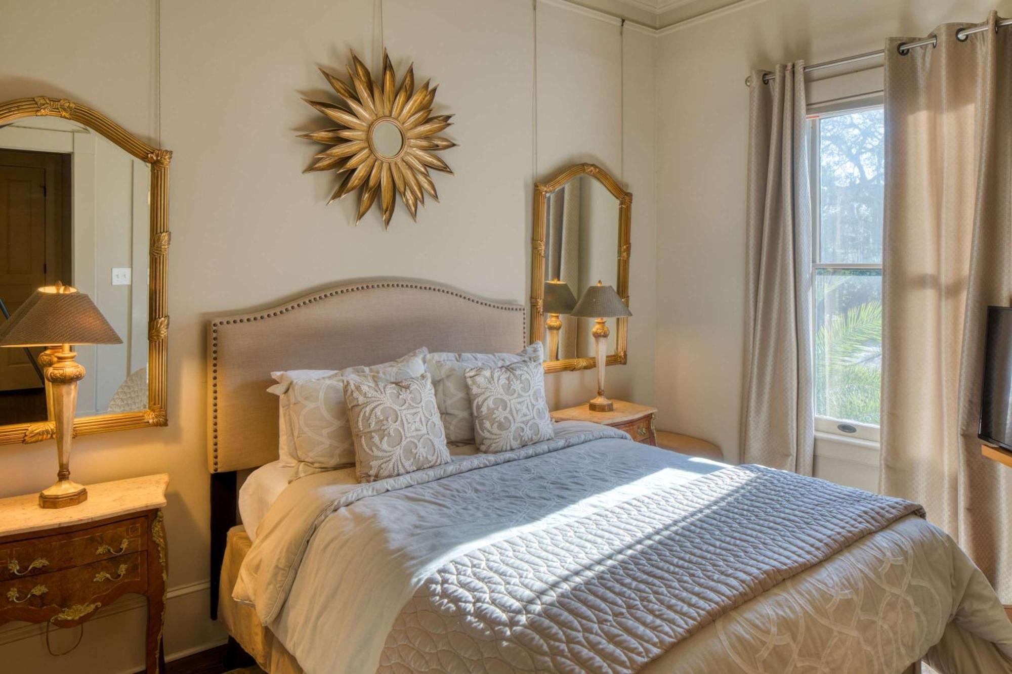 Holiday home Estill Manor- Luxurious Estate With Pool & Garden - Sleeps 12