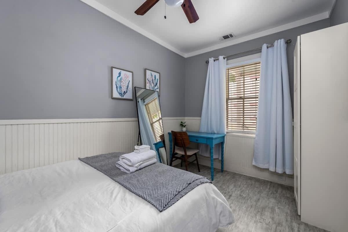 Holiday home Hot Tubs - Dt Duplex - Two Blocks Off Forsyth Park *