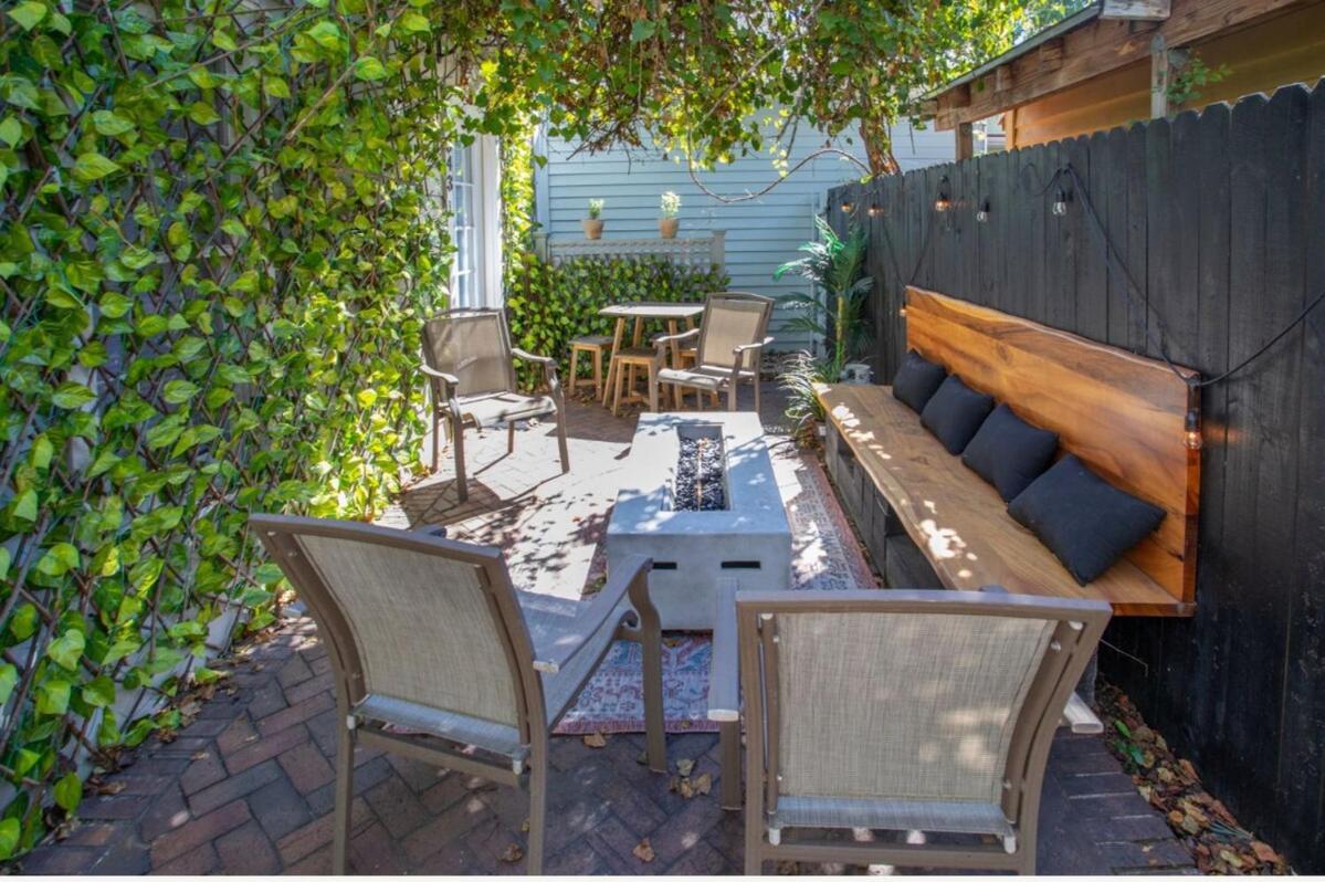 Apartment Romantic In Historic Downtown