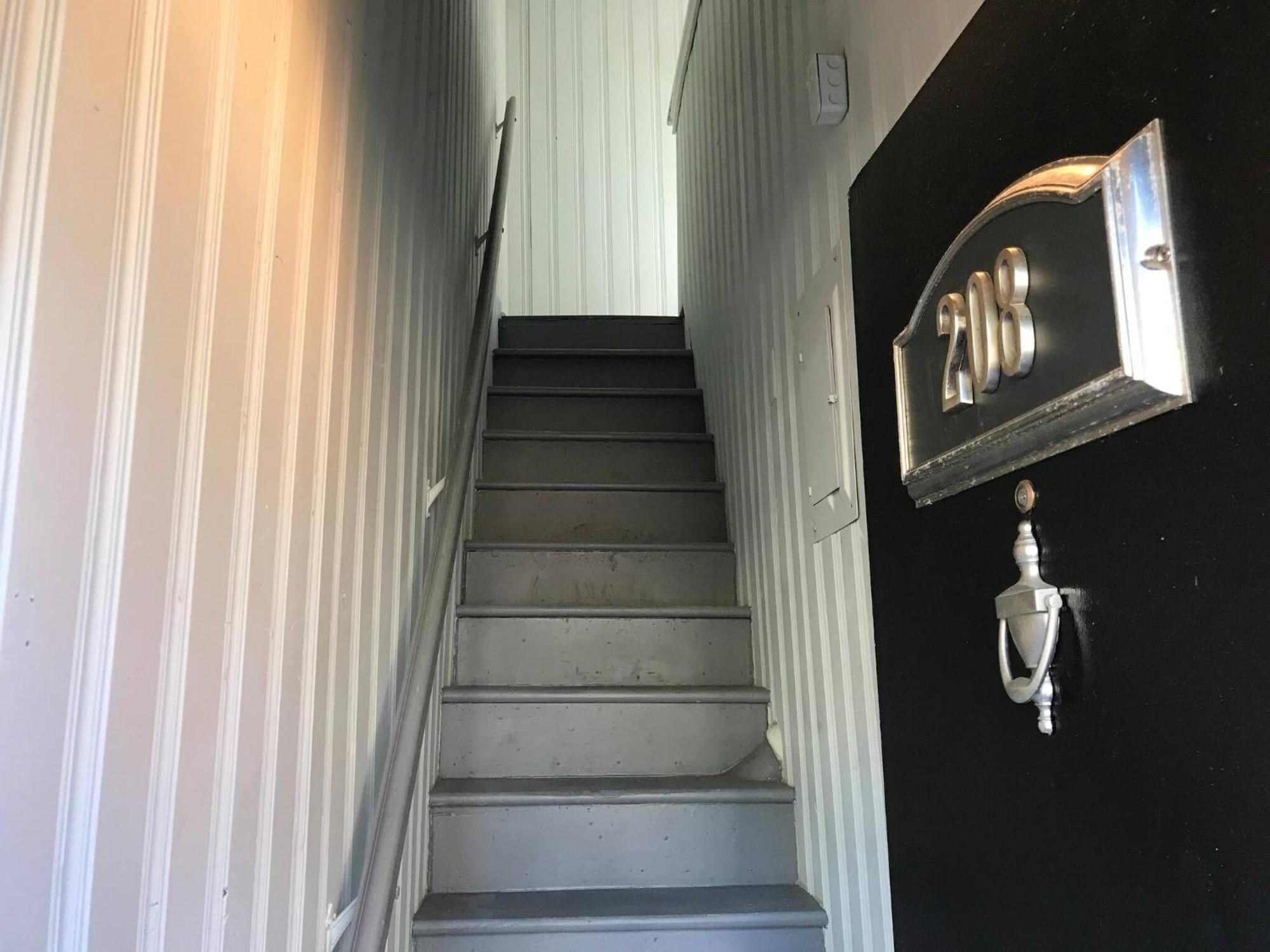 Heart Of Historic Carriage House Apartment *