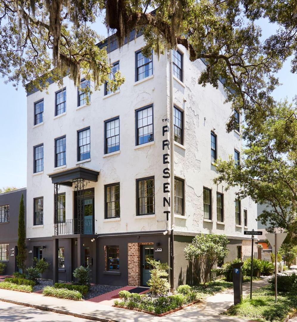 Luxury King Full Kitchen 3rd Floor Holiday home Savannah