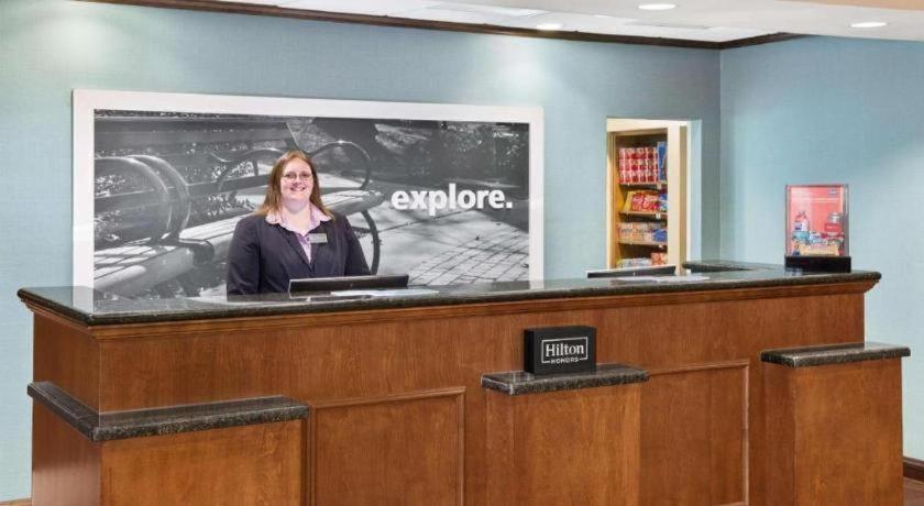 Hampton & Savannah-airport 2*