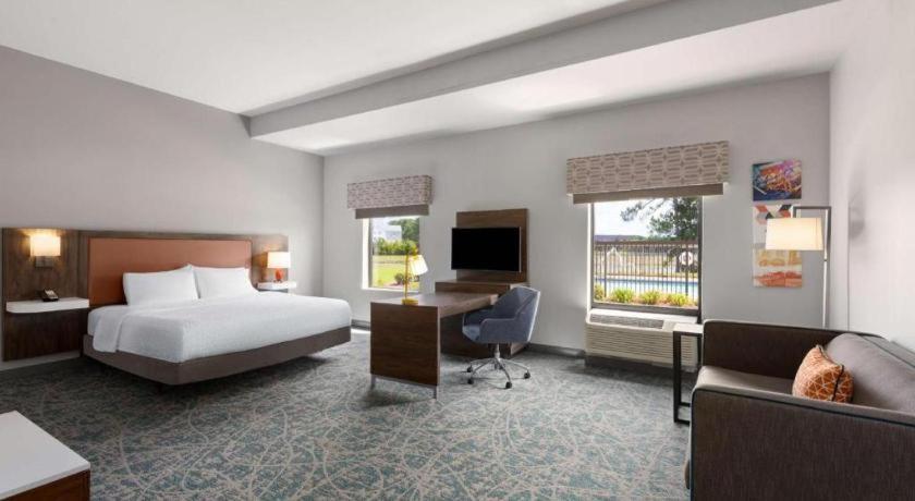 Hampton & Savannah-airport Hotel 2*