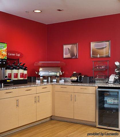 Towneplace By Marriott Airport 3*